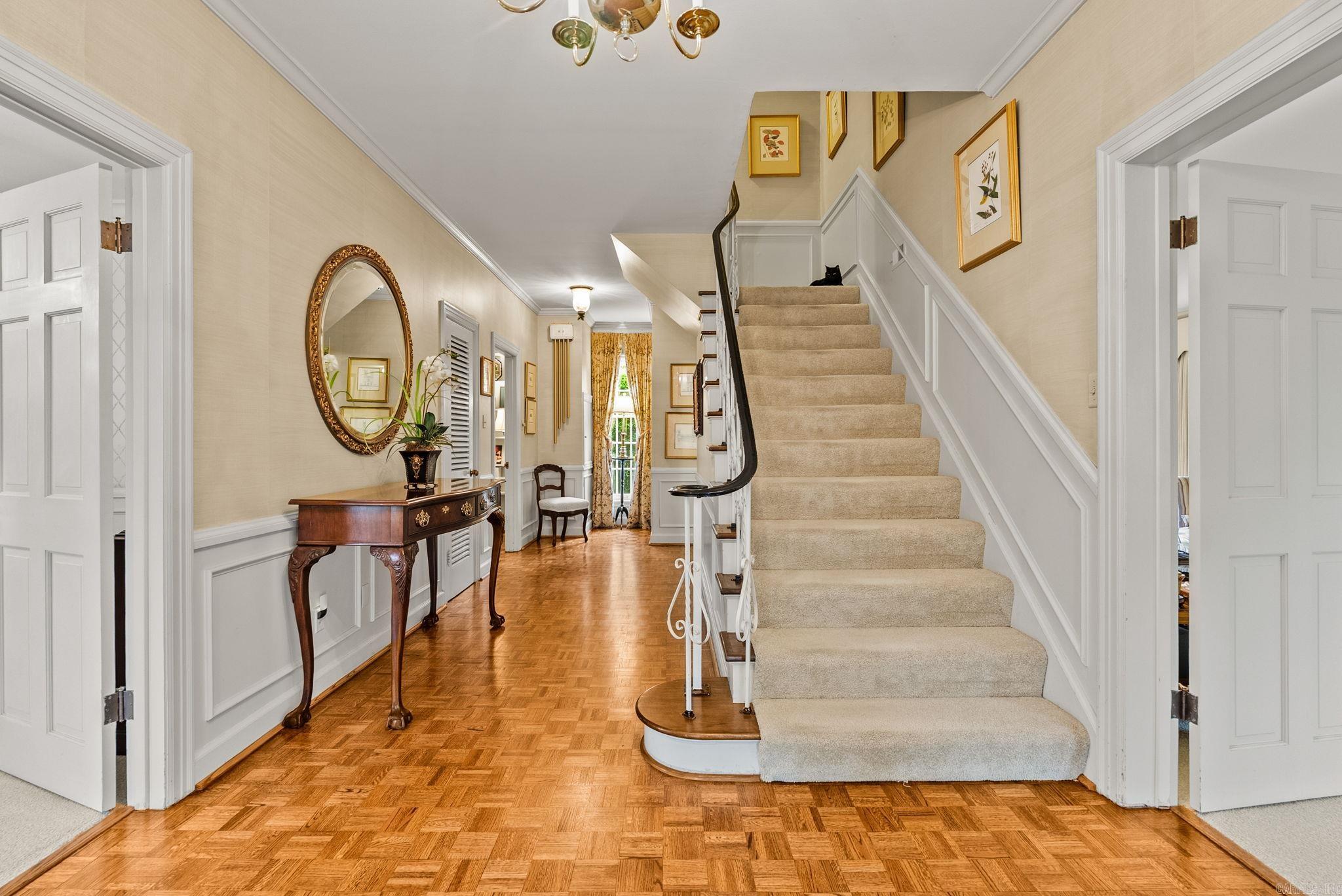 PINE MANOR - Residential