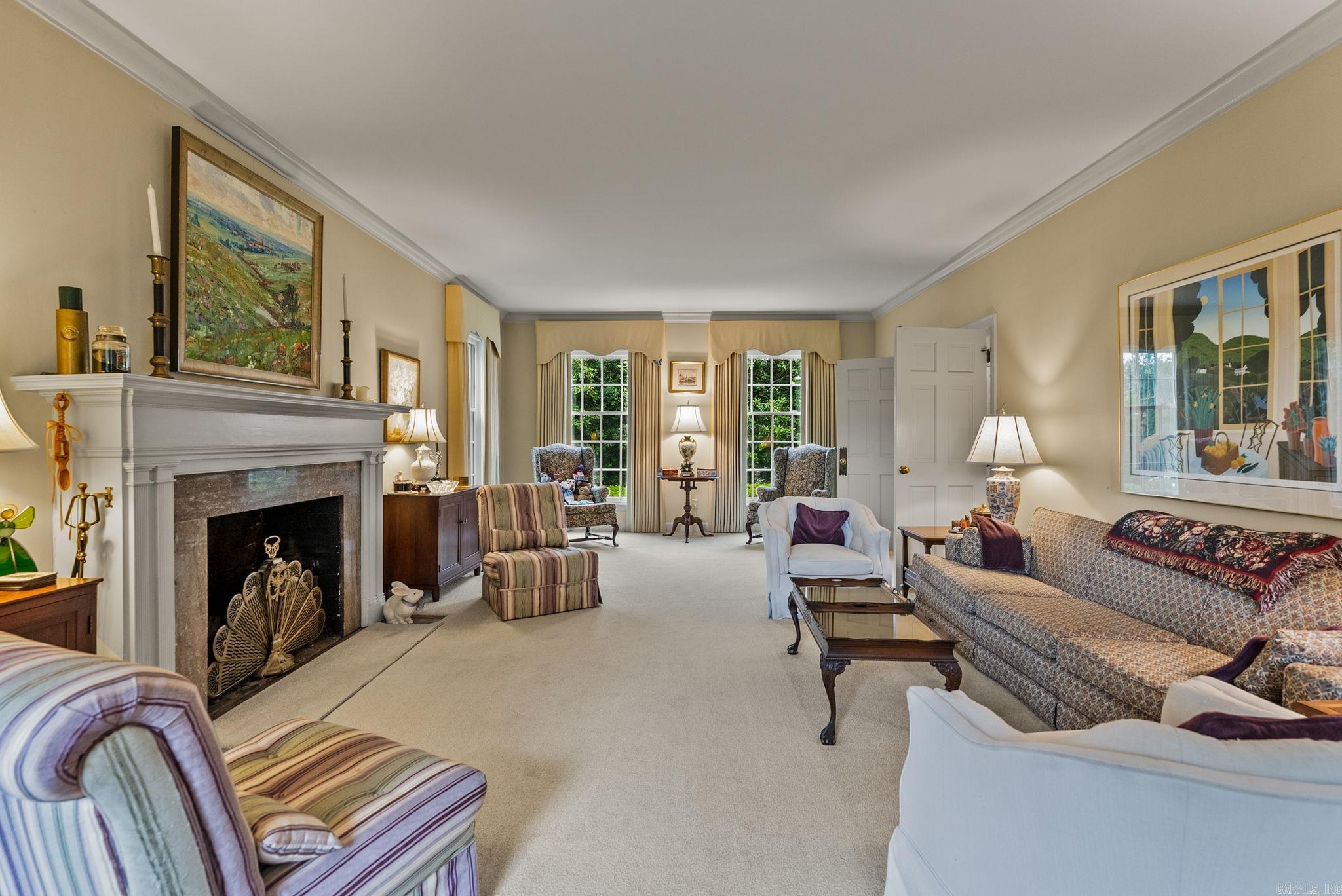 PINE MANOR - Residential