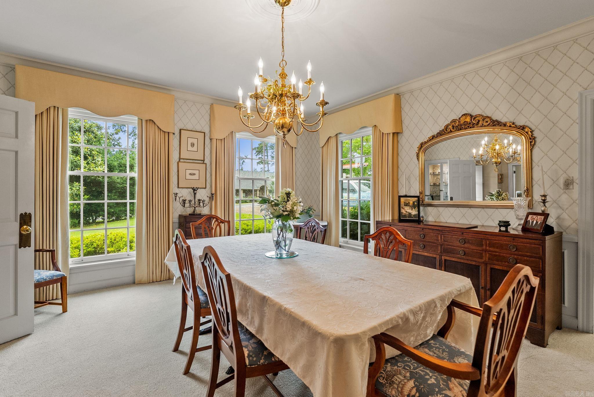 PINE MANOR - Residential