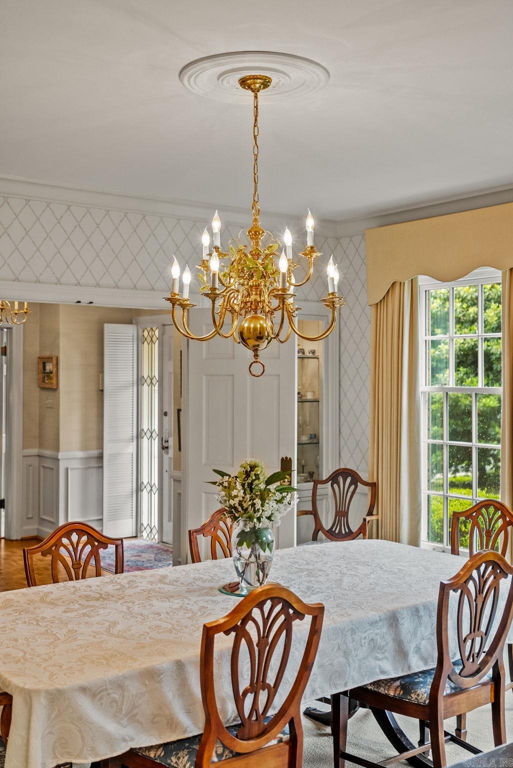 PINE MANOR - Residential
