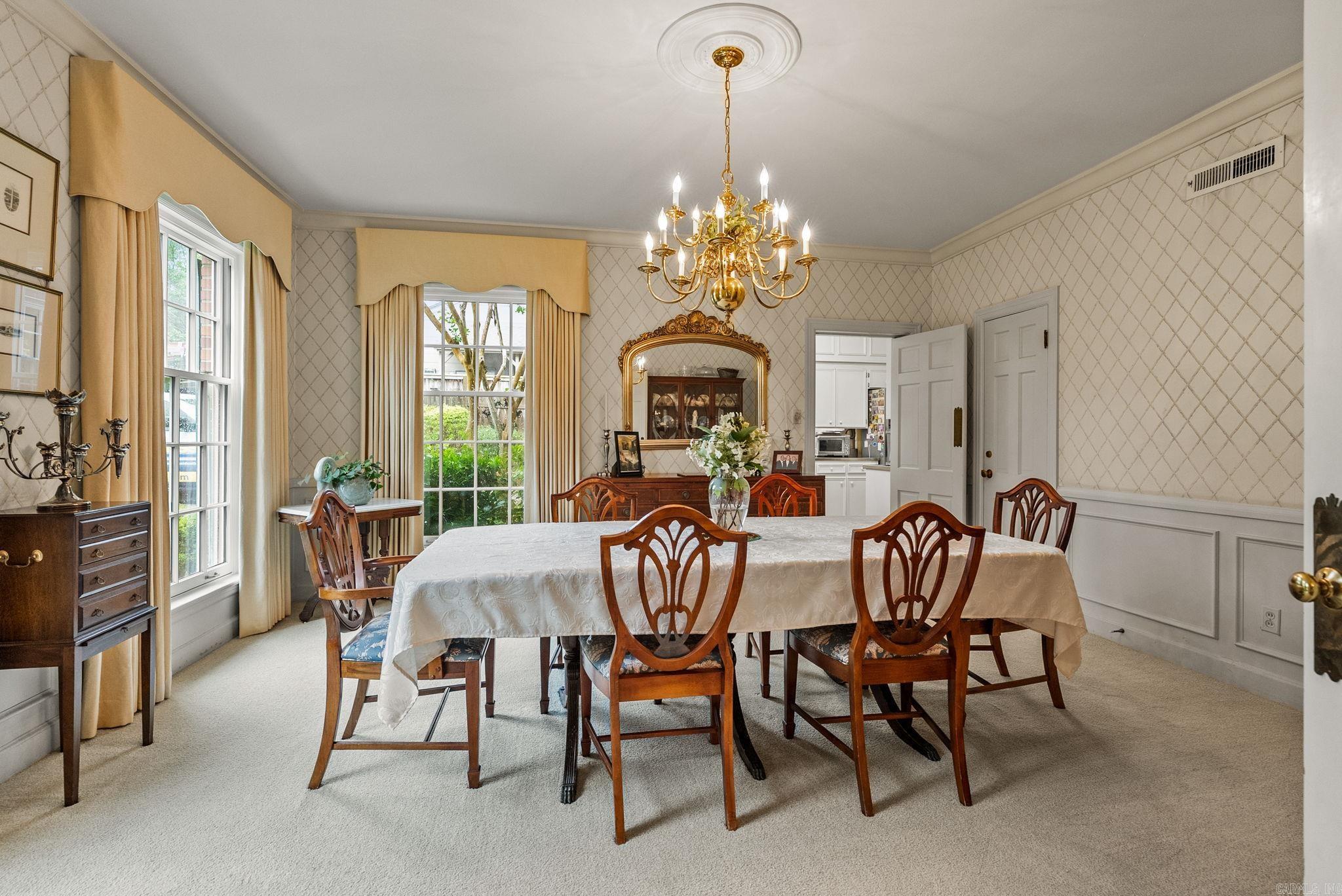 PINE MANOR - Residential