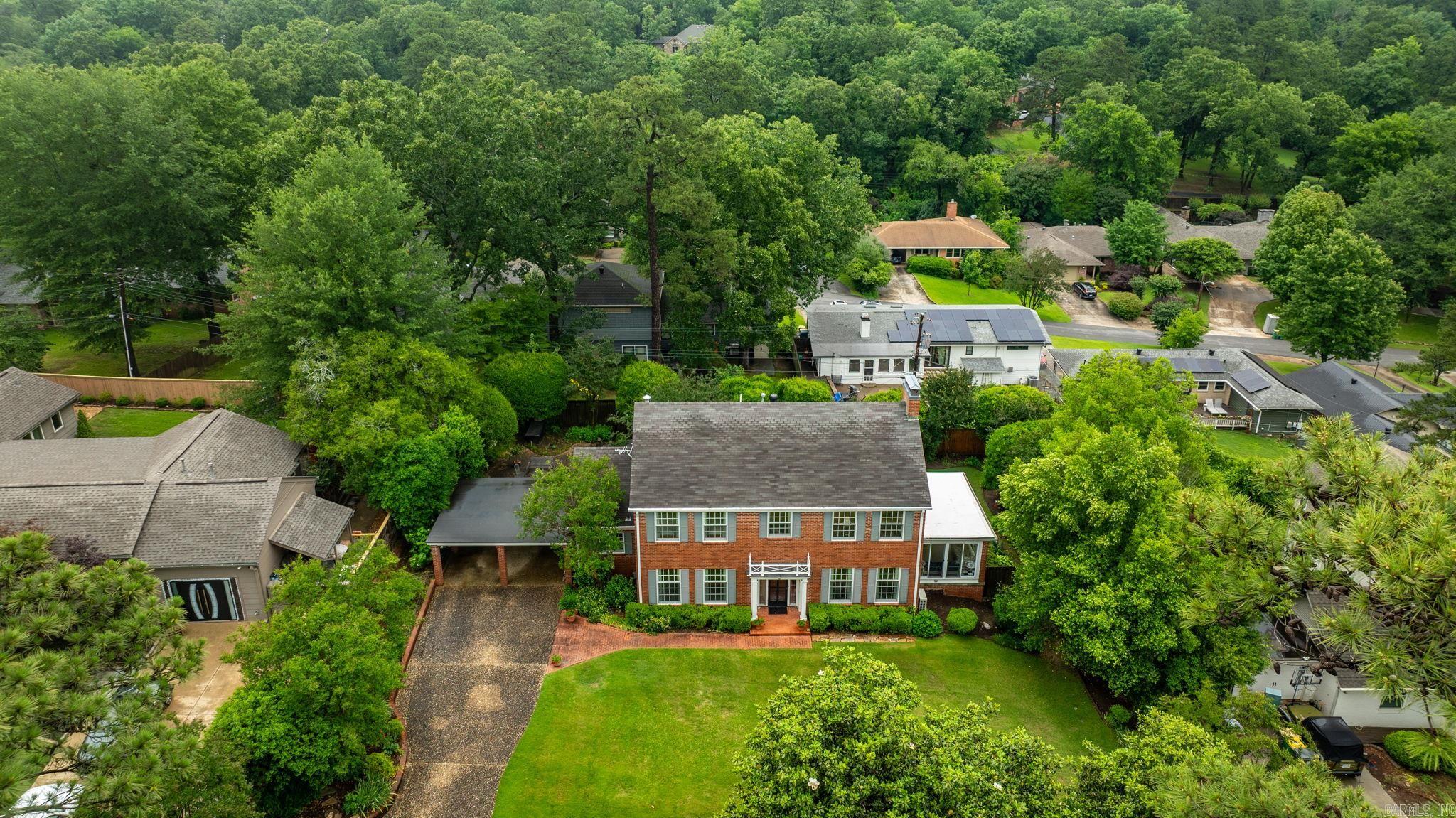 PINE MANOR - Residential