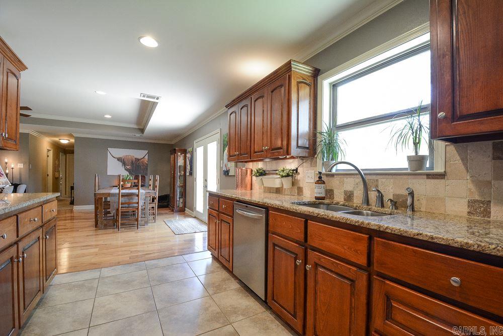 ARBOR OAKS - Residential