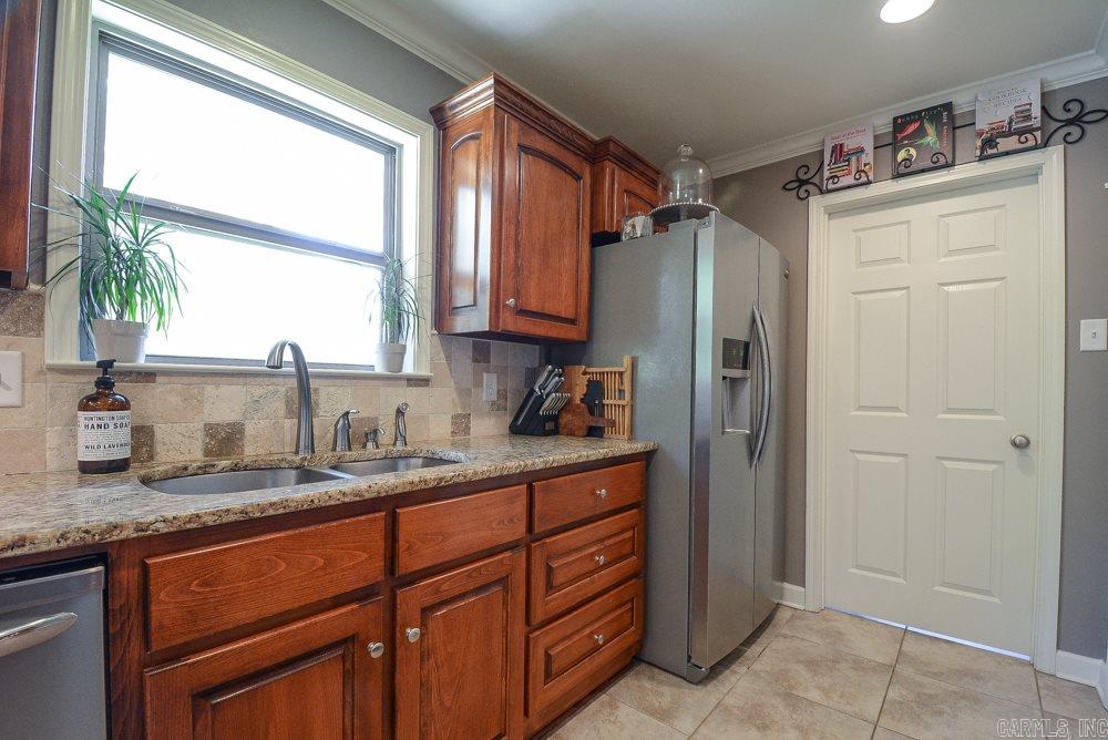ARBOR OAKS - Residential