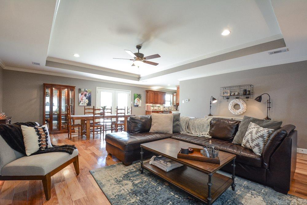 ARBOR OAKS - Residential