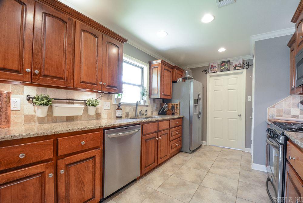 ARBOR OAKS - Residential