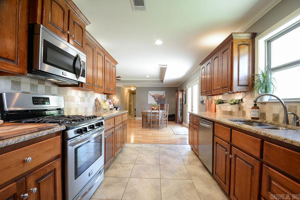 ARBOR OAKS - Residential