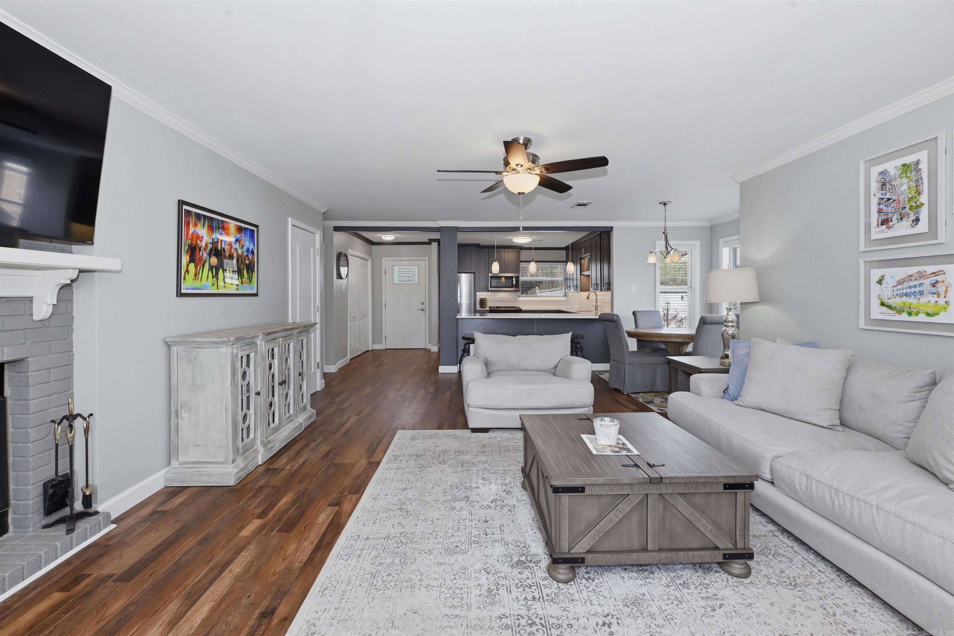 WESTPORT BAY TOWN HOUSE - Residential
