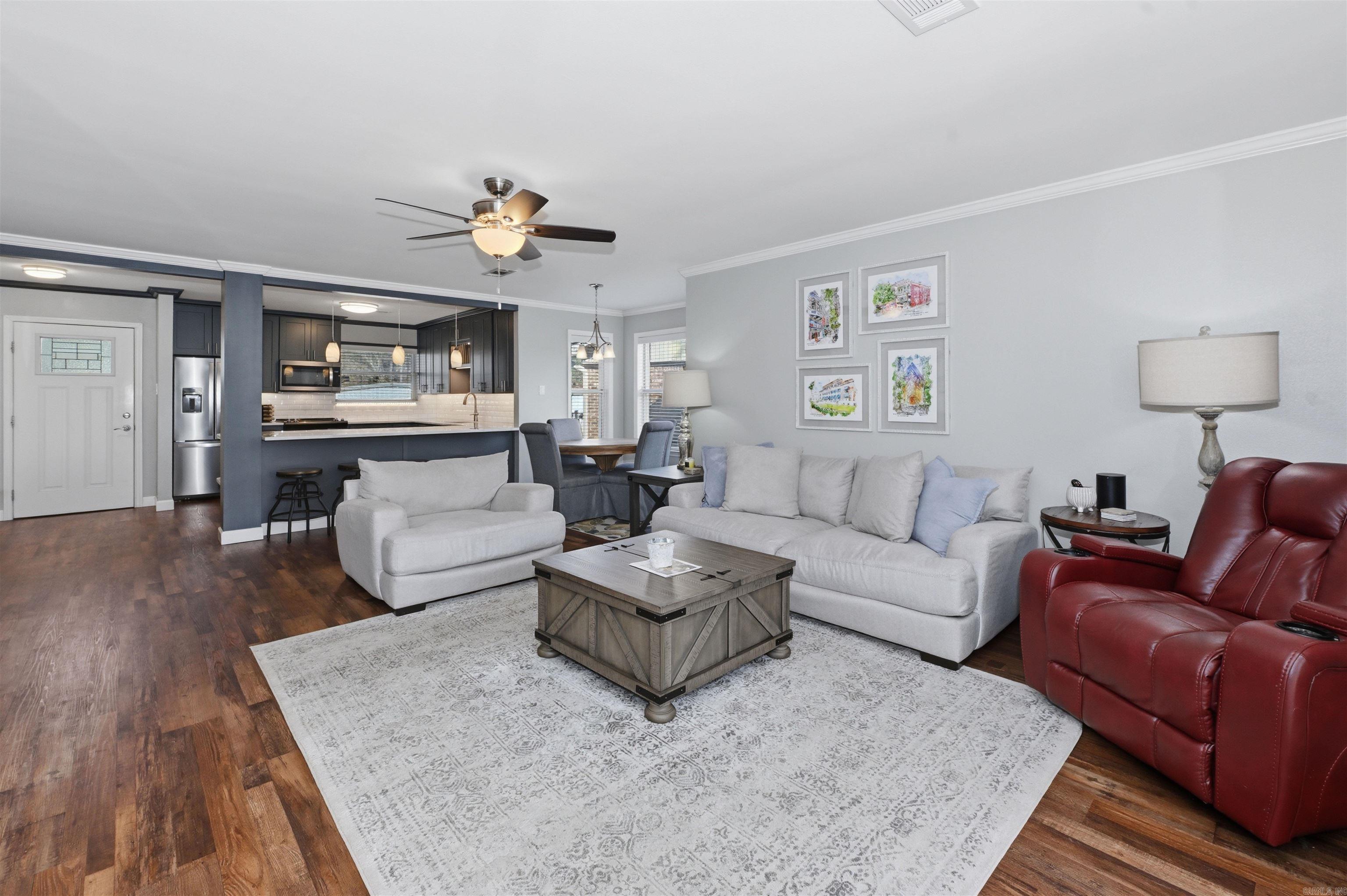 WESTPORT BAY TOWN HOUSE - Residential