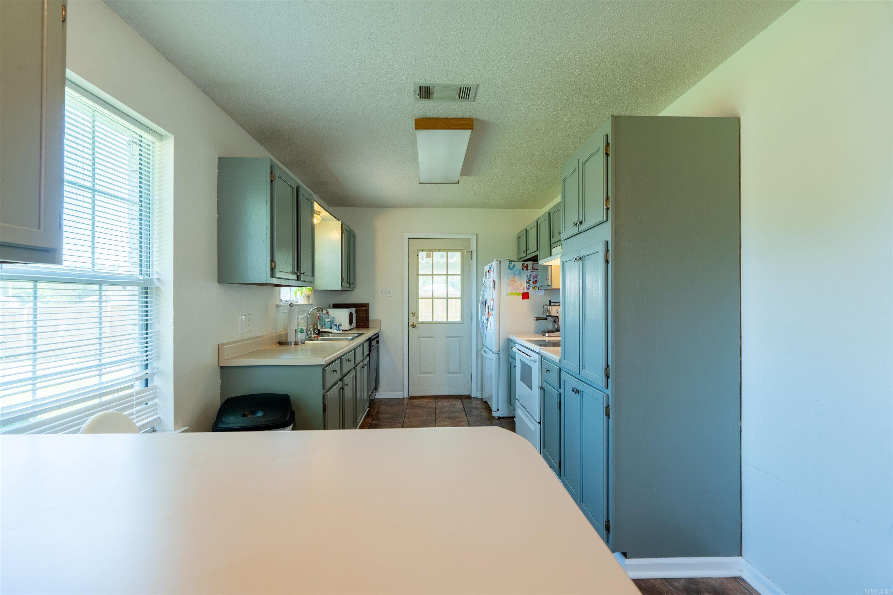 Summerview Terrace - Residential