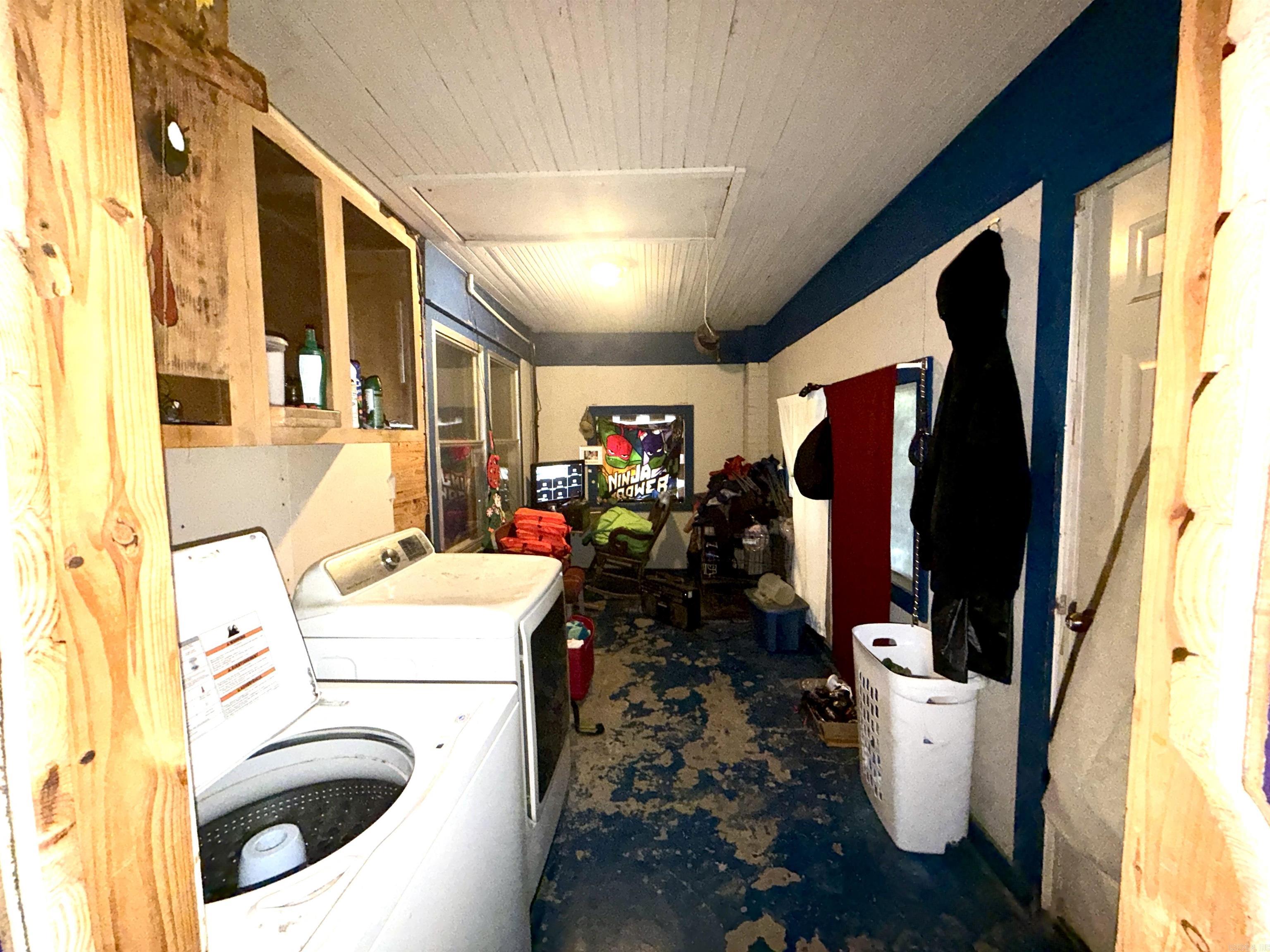 LOONEY - Residential