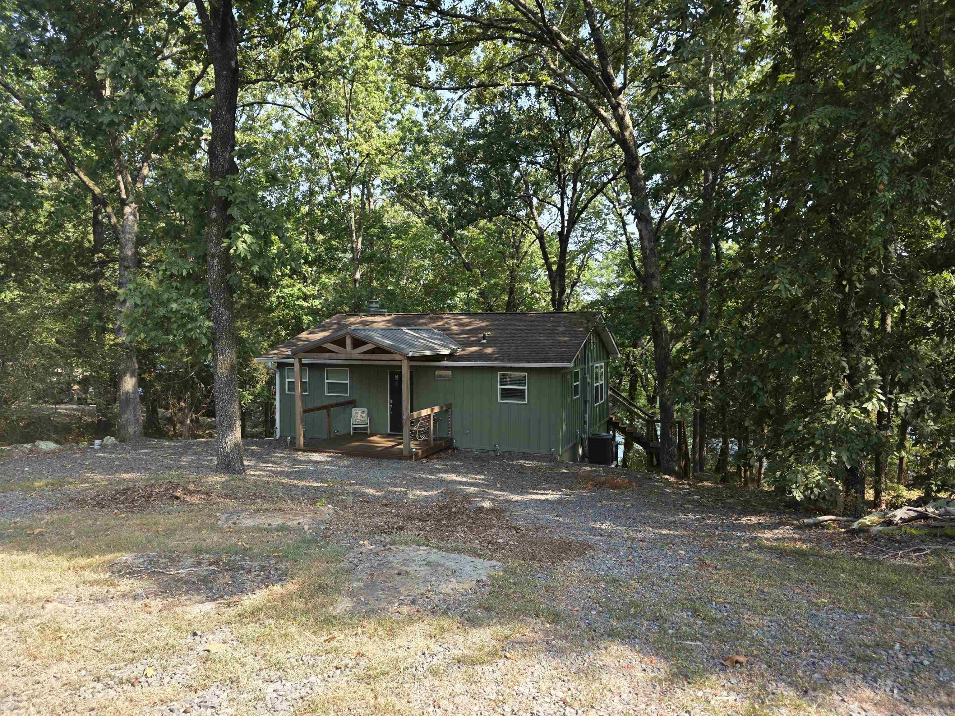 TWIN COVE ESTATES - LAKE - Residential