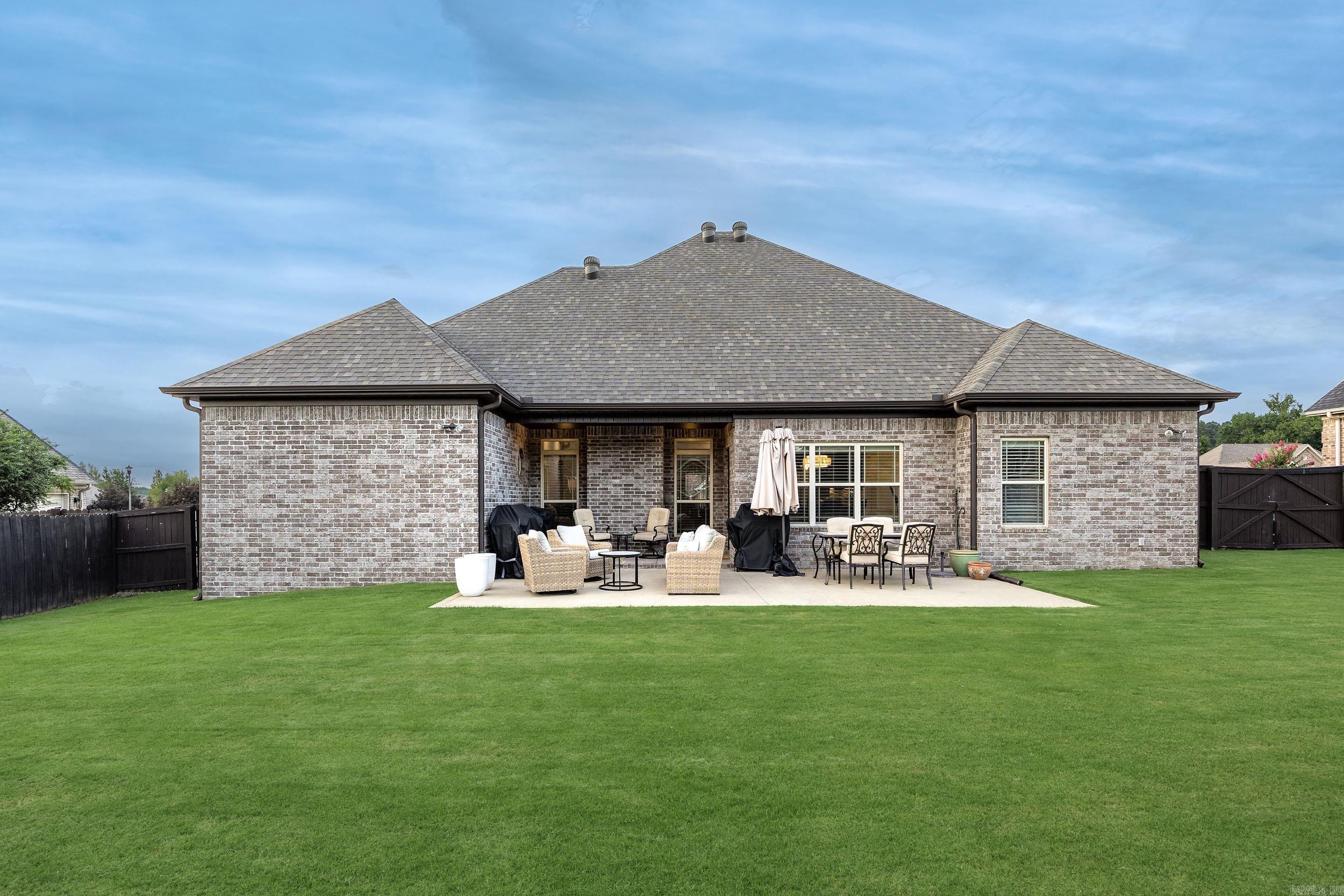 SHADOW CREEK - Residential
