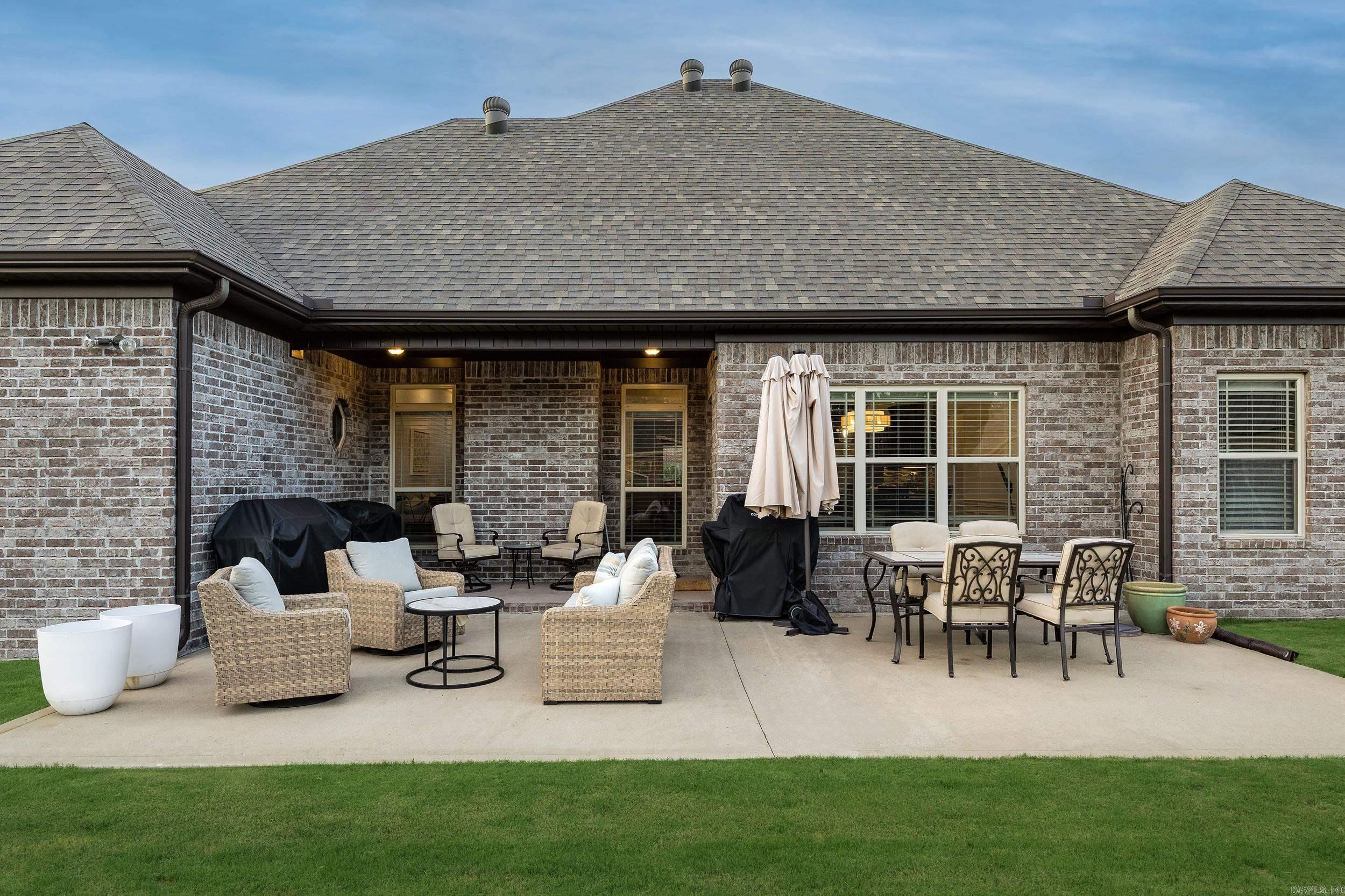 SHADOW CREEK - Residential
