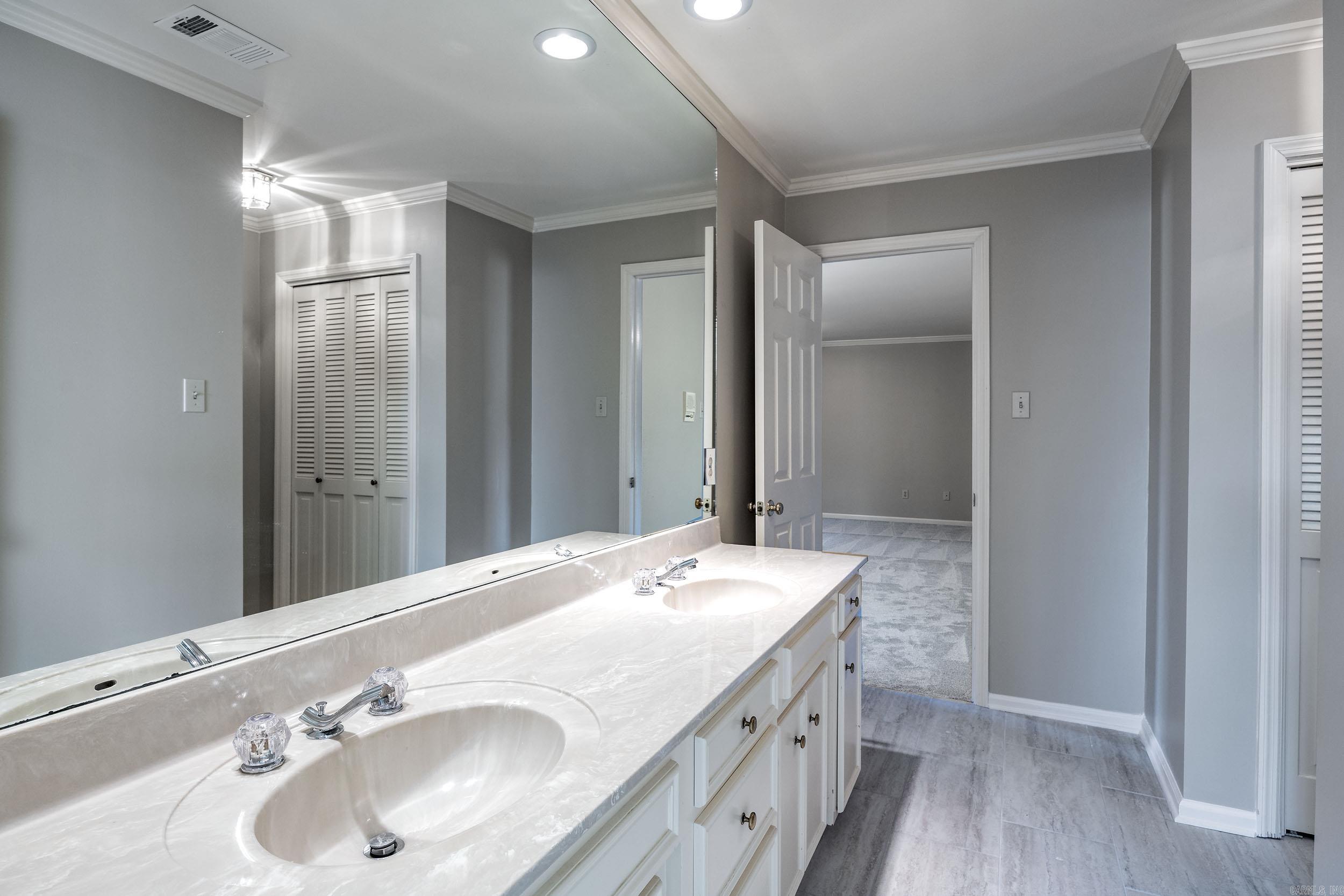 PLEASANT VALLEY MANOR - Residential