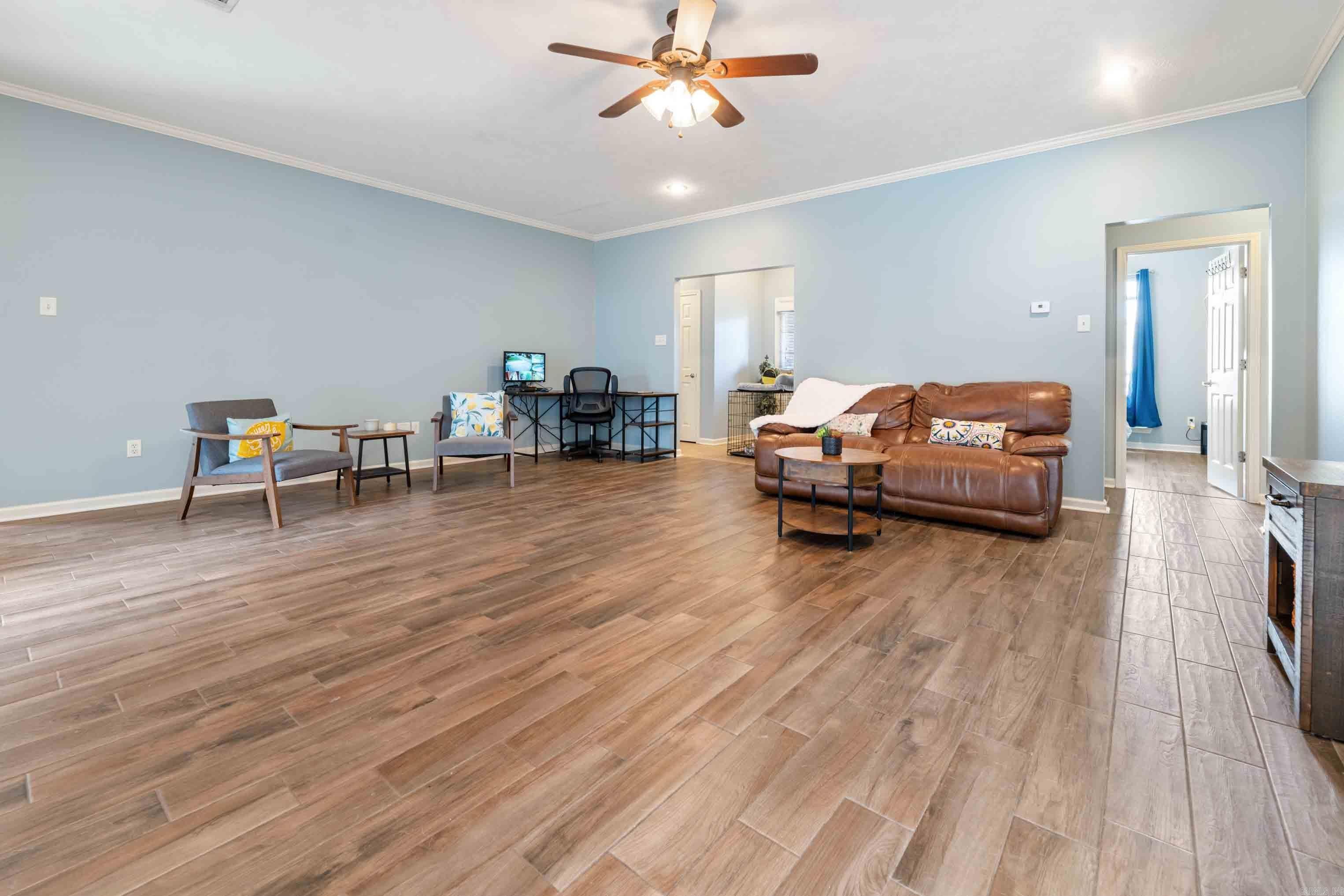 CLUB CREEK - Residential