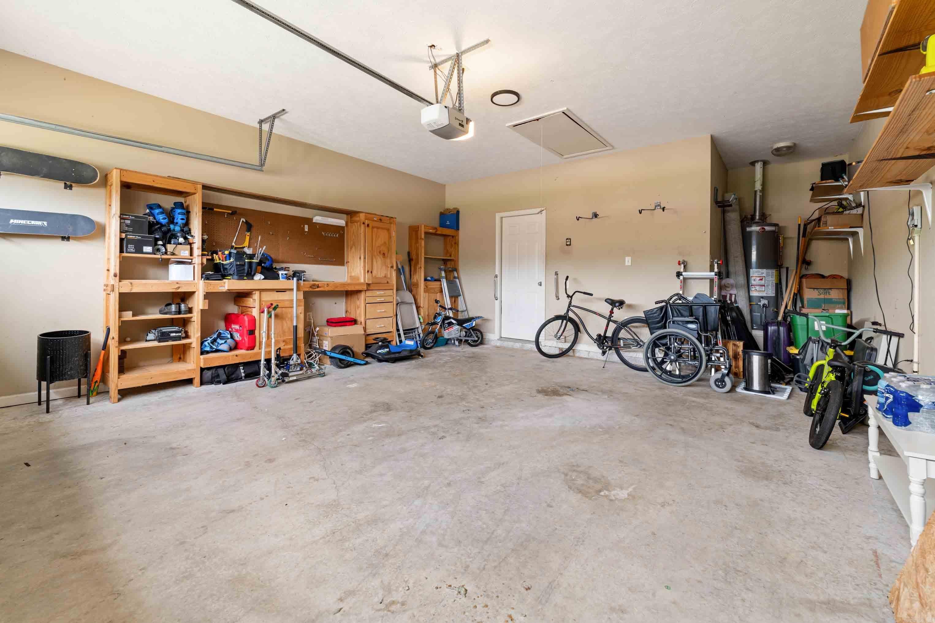 CLUB CREEK - Residential