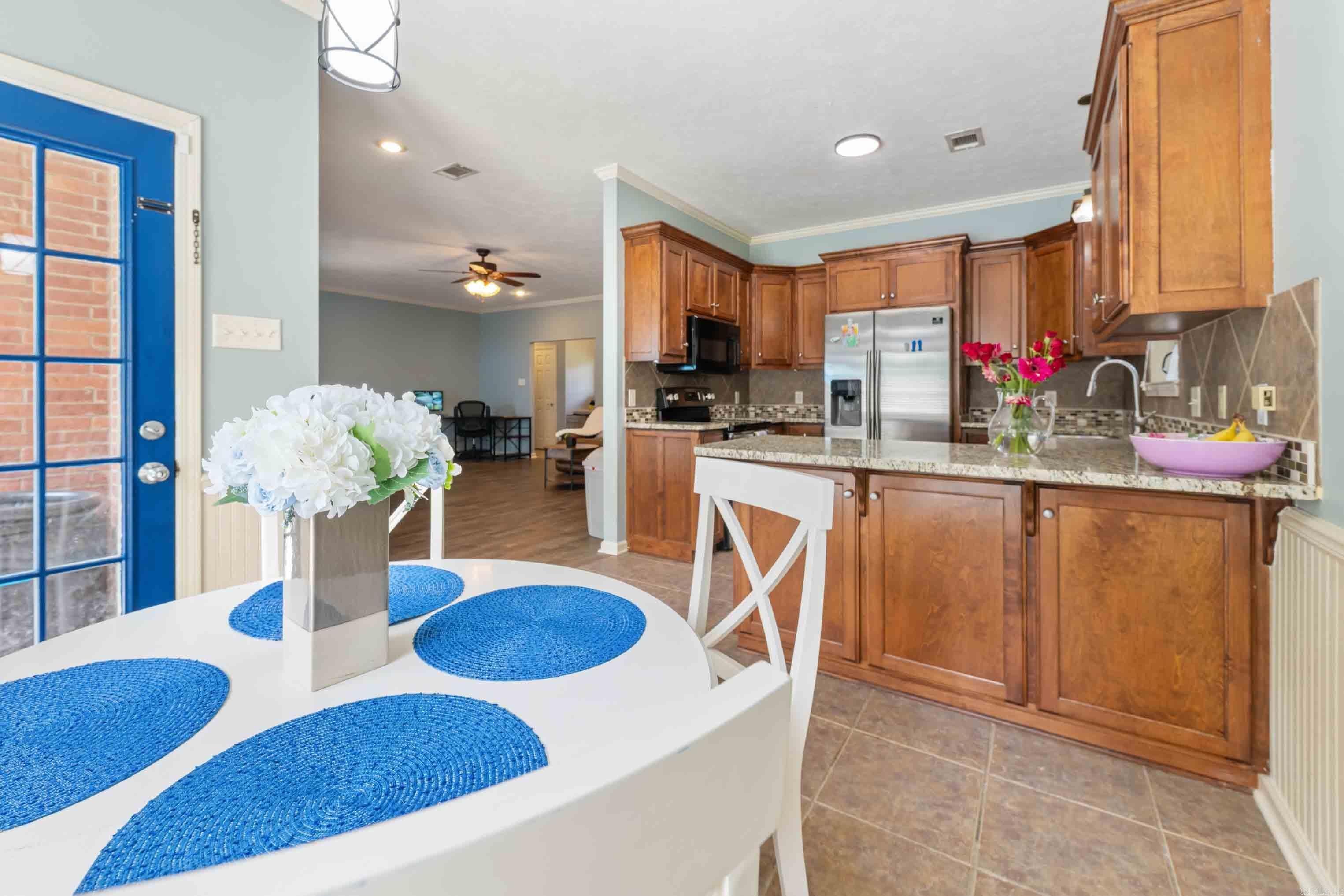 CLUB CREEK - Residential