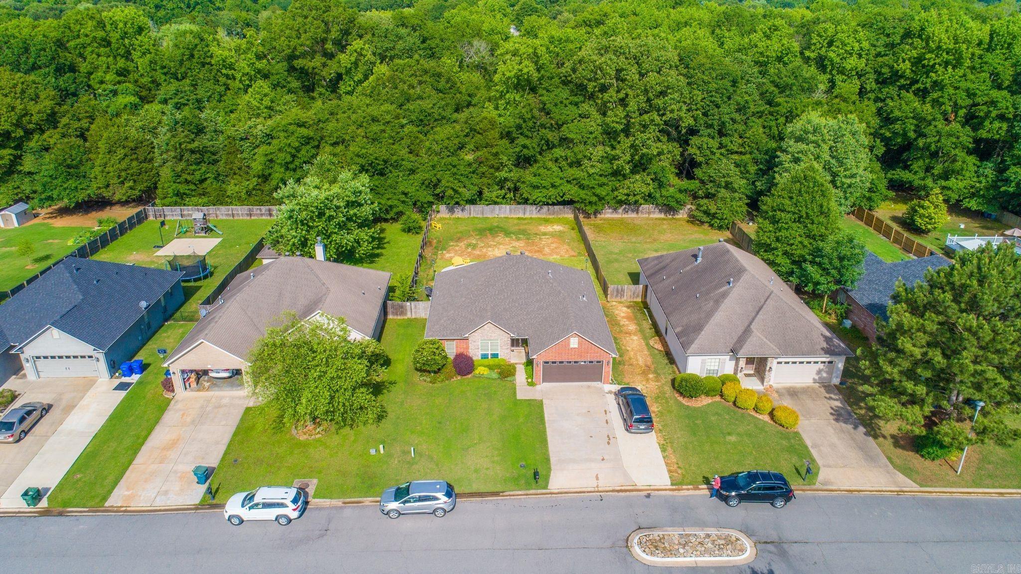 CLUB CREEK - Residential
