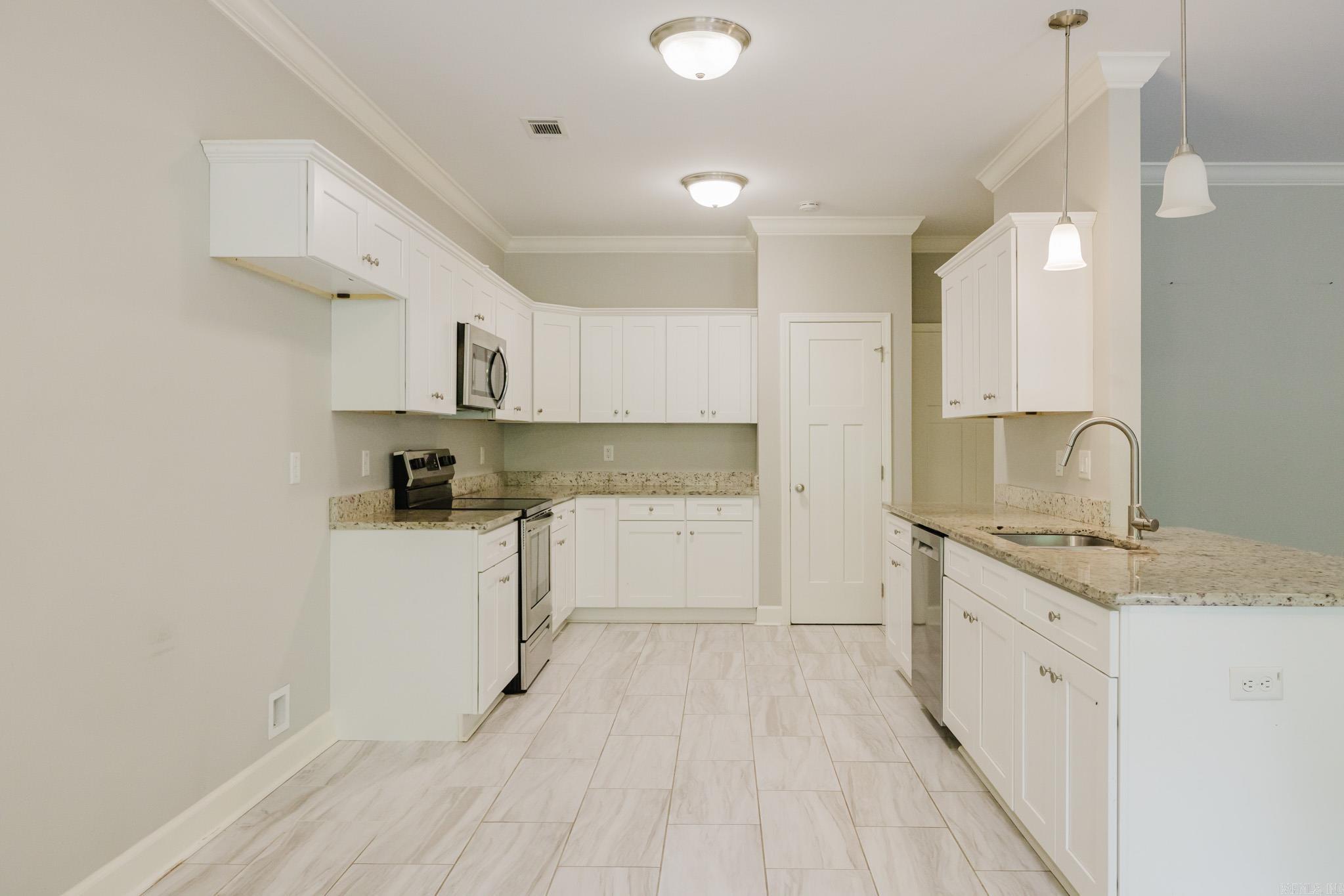WESTERN WOODS - Residential