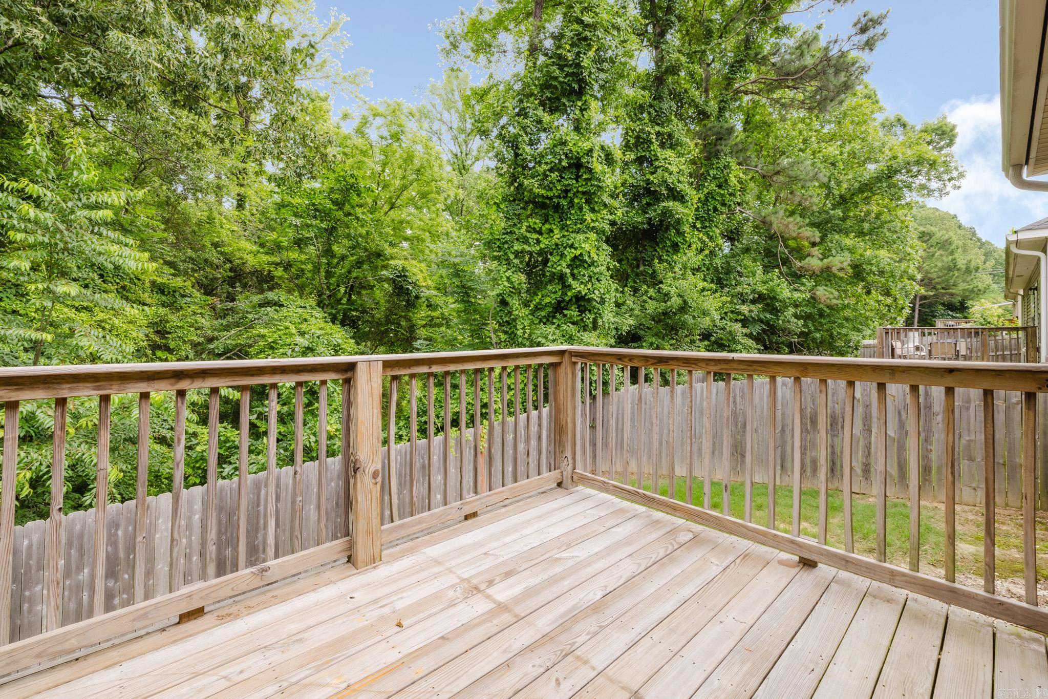 WESTERN WOODS - Residential
