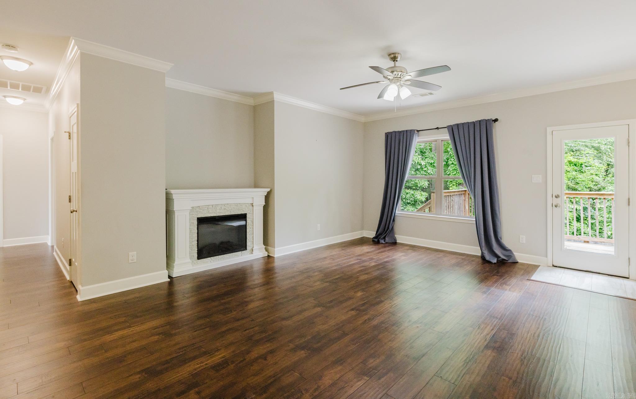 WESTERN WOODS - Residential