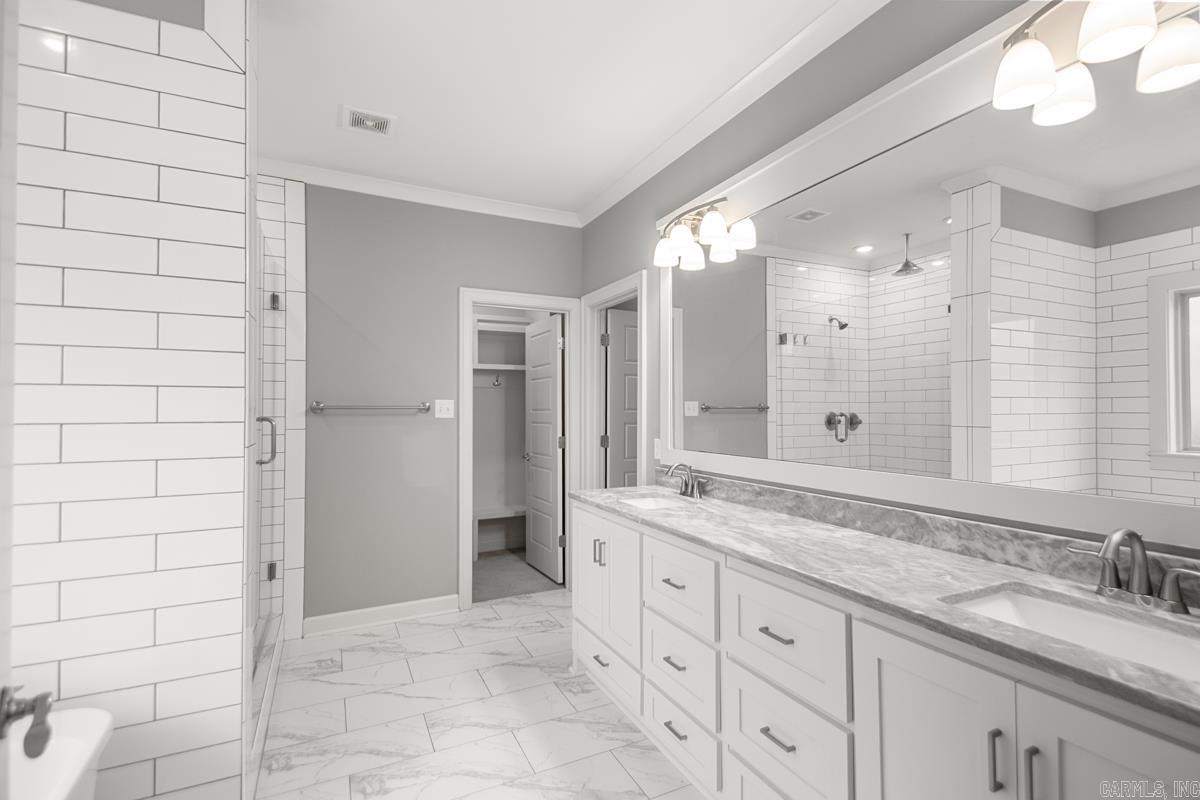 CHENAL VALLEY EPERNAY PLACE - Residential