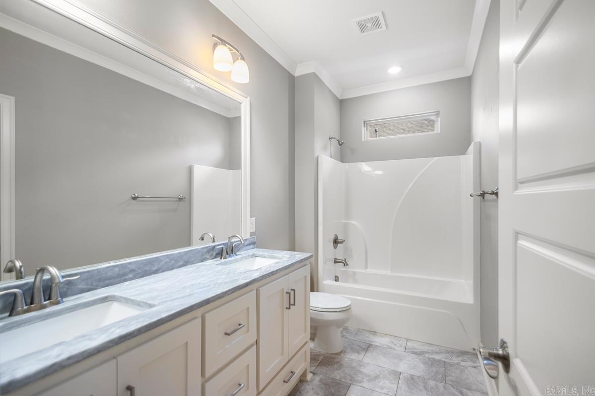 CHENAL VALLEY EPERNAY PLACE - Residential