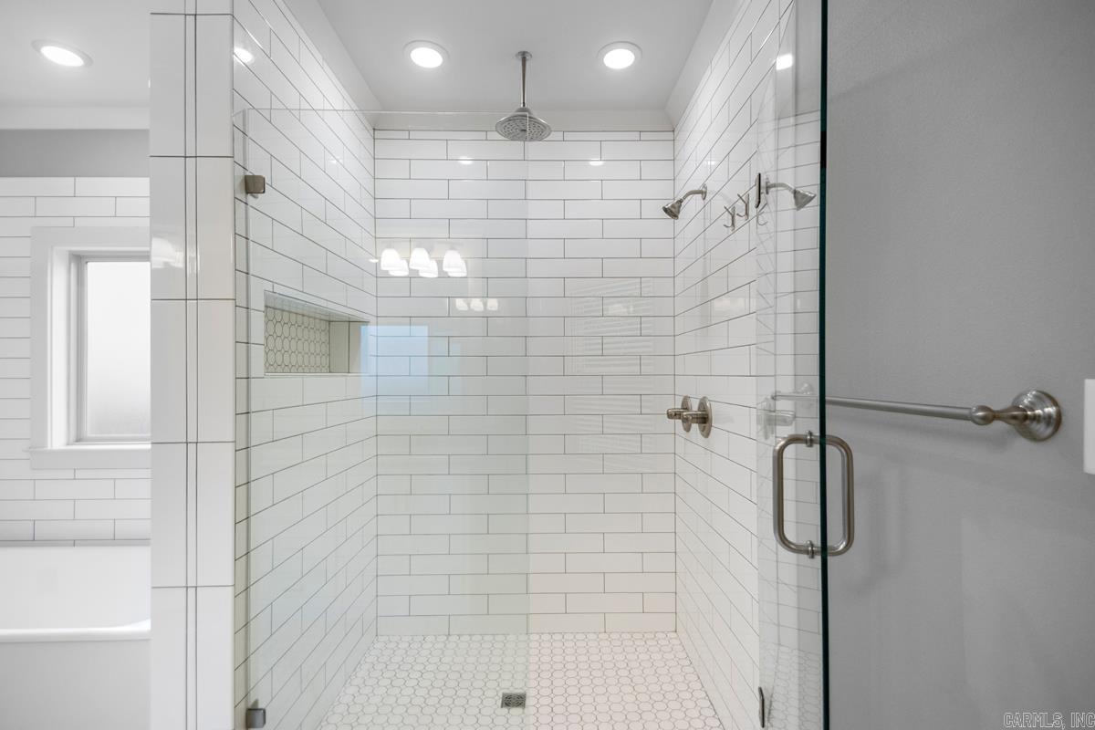 CHENAL VALLEY EPERNAY PLACE - Residential