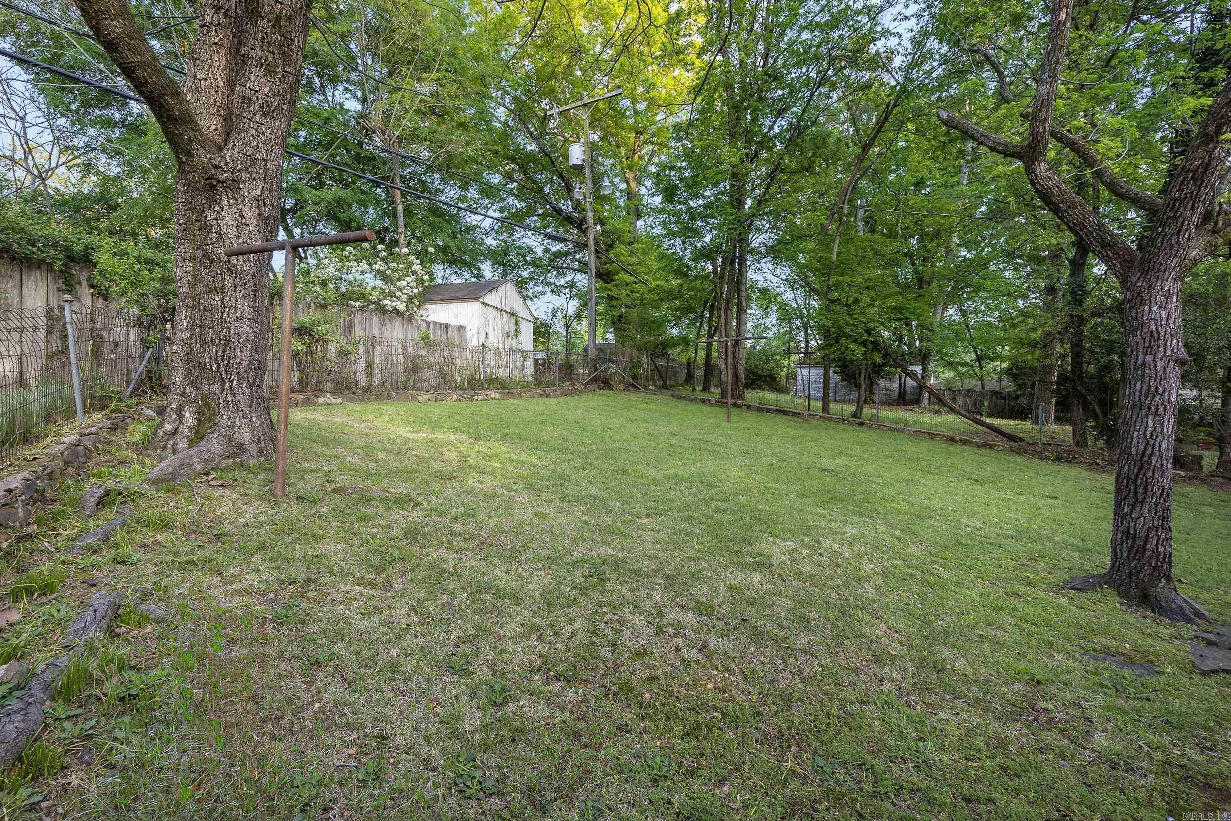 KINGWOOD PLACE - Residential