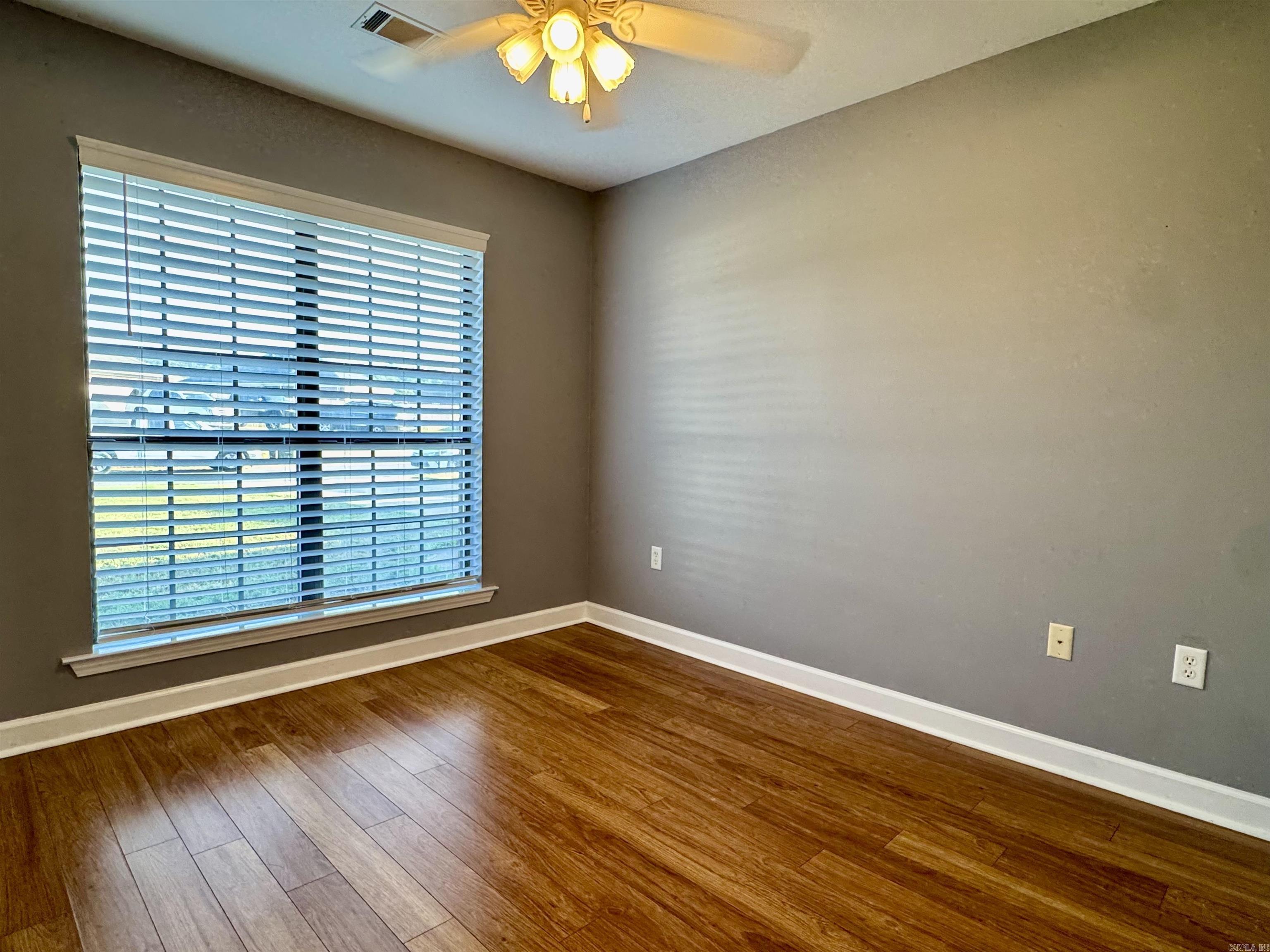 SPRING VALLEY - Residential