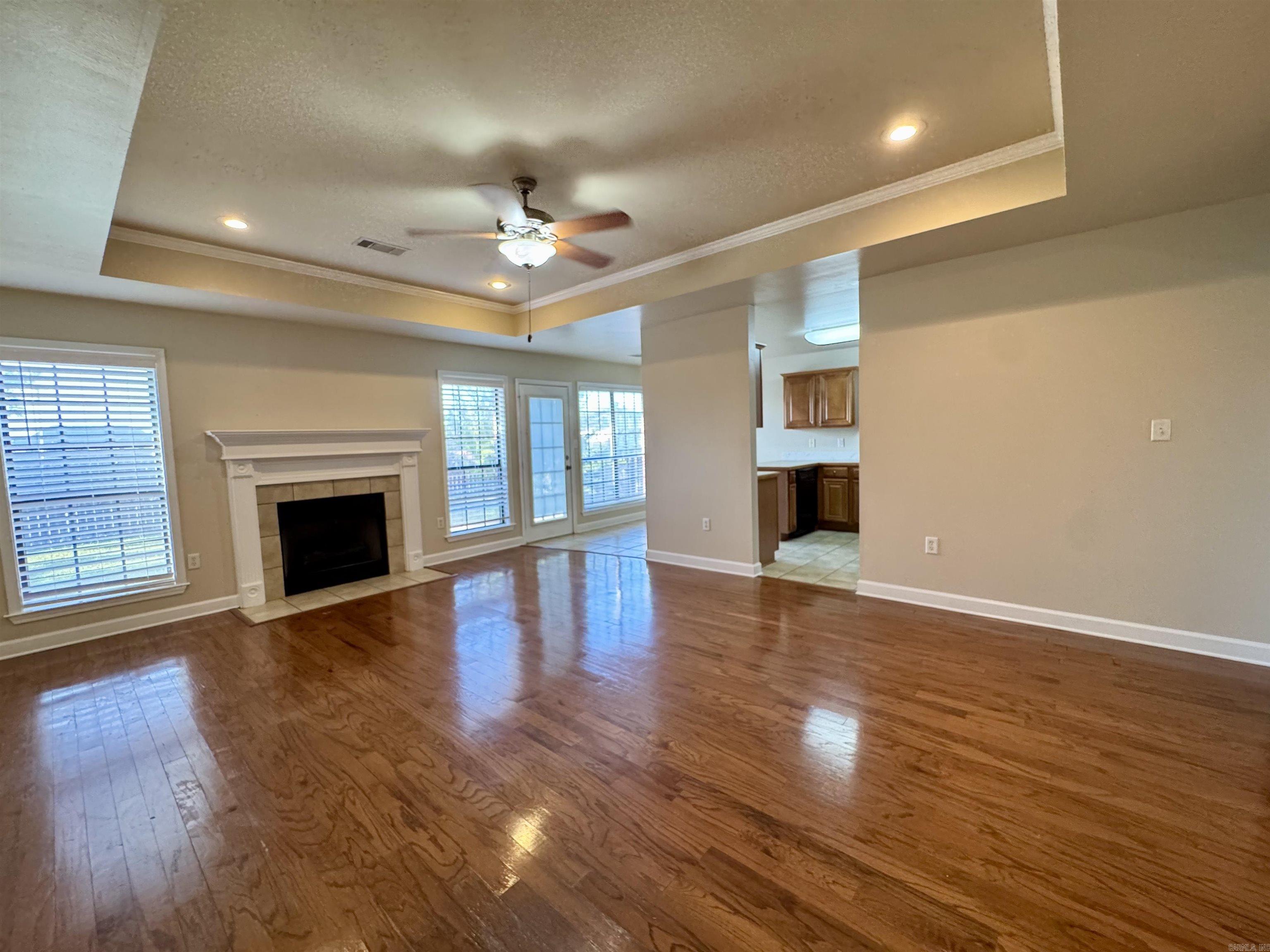 SPRING VALLEY - Residential