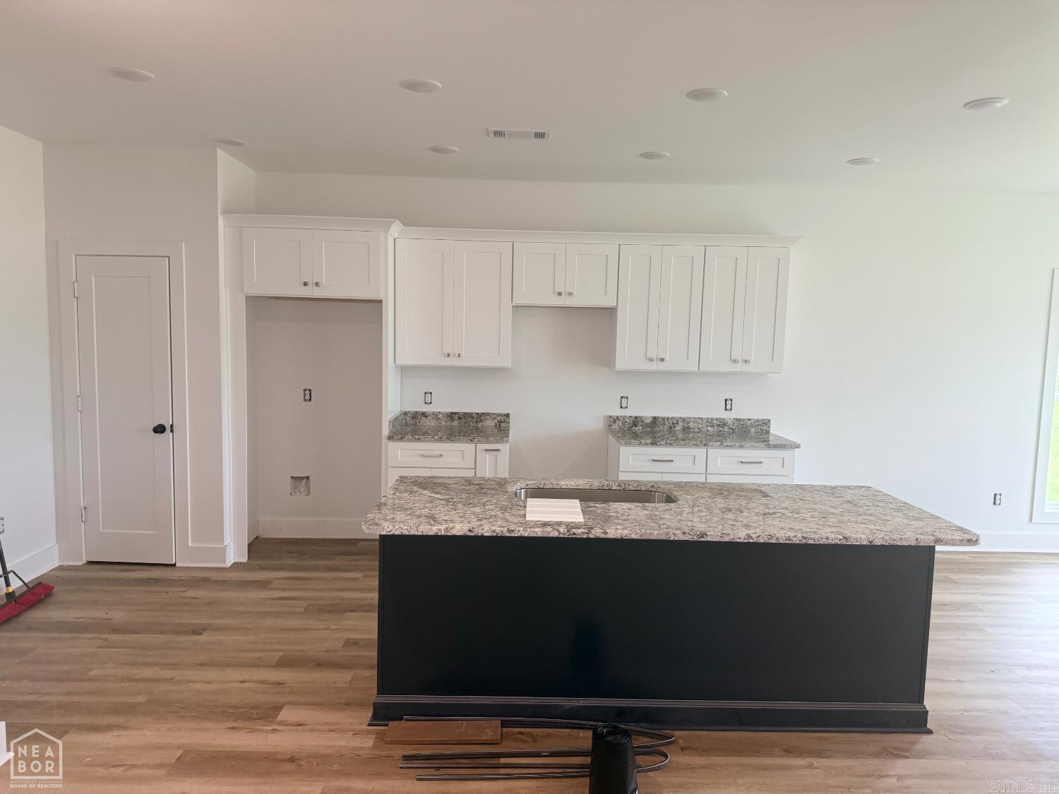 OAK VIEW - Residential
