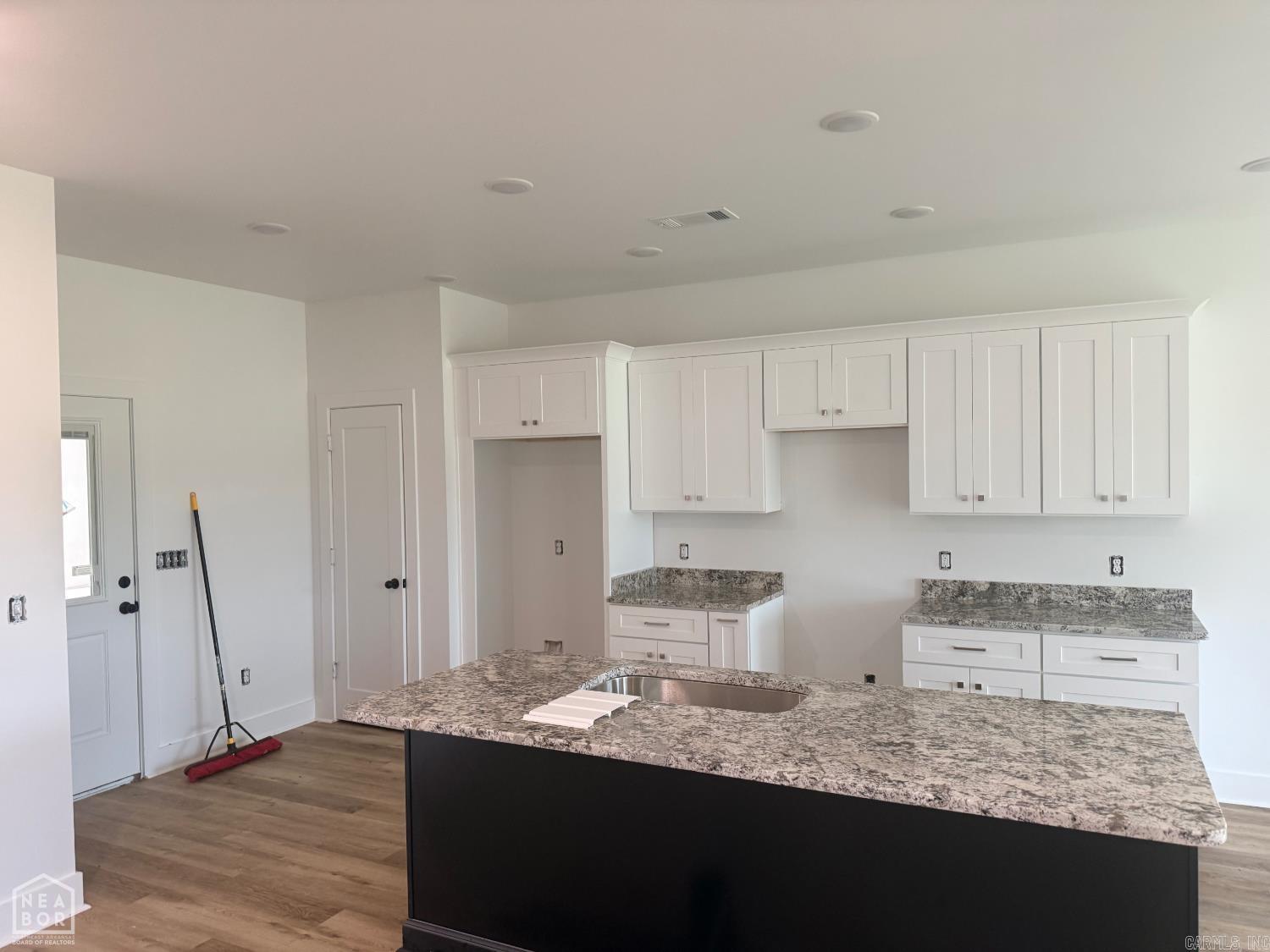 OAK VIEW - Residential