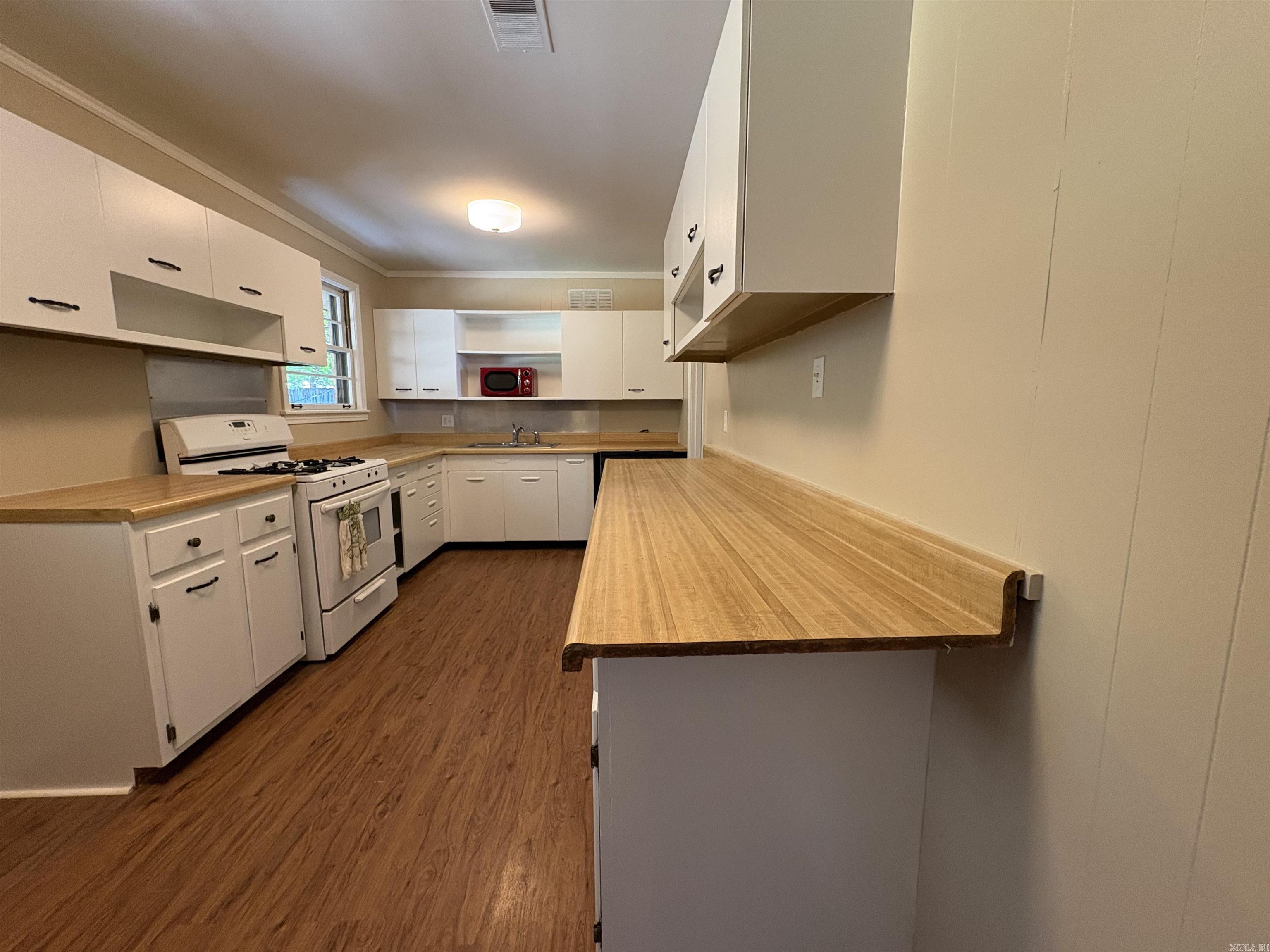 AVALON HEIGHTS - Residential