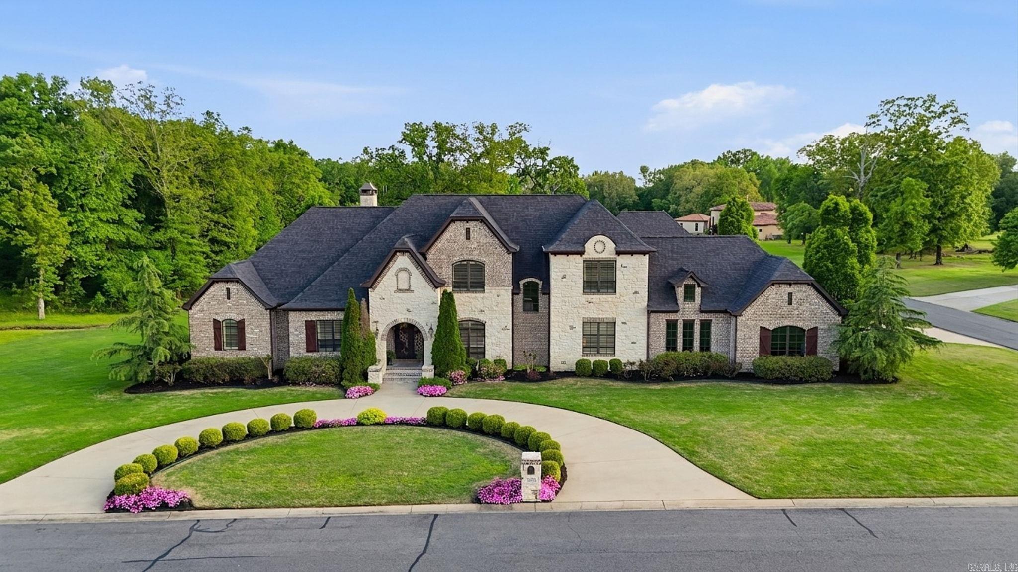 HUNTERS CHASE ESTATES - Residential