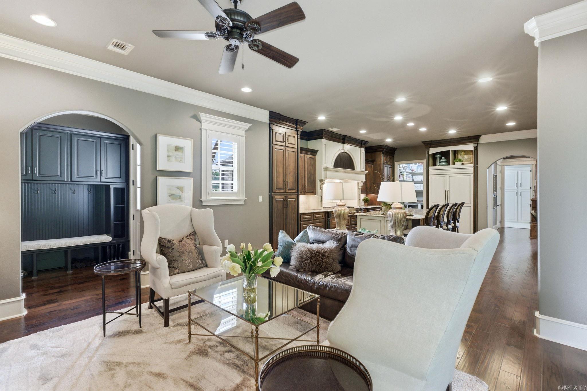 HUNTERS CHASE ESTATES - Residential