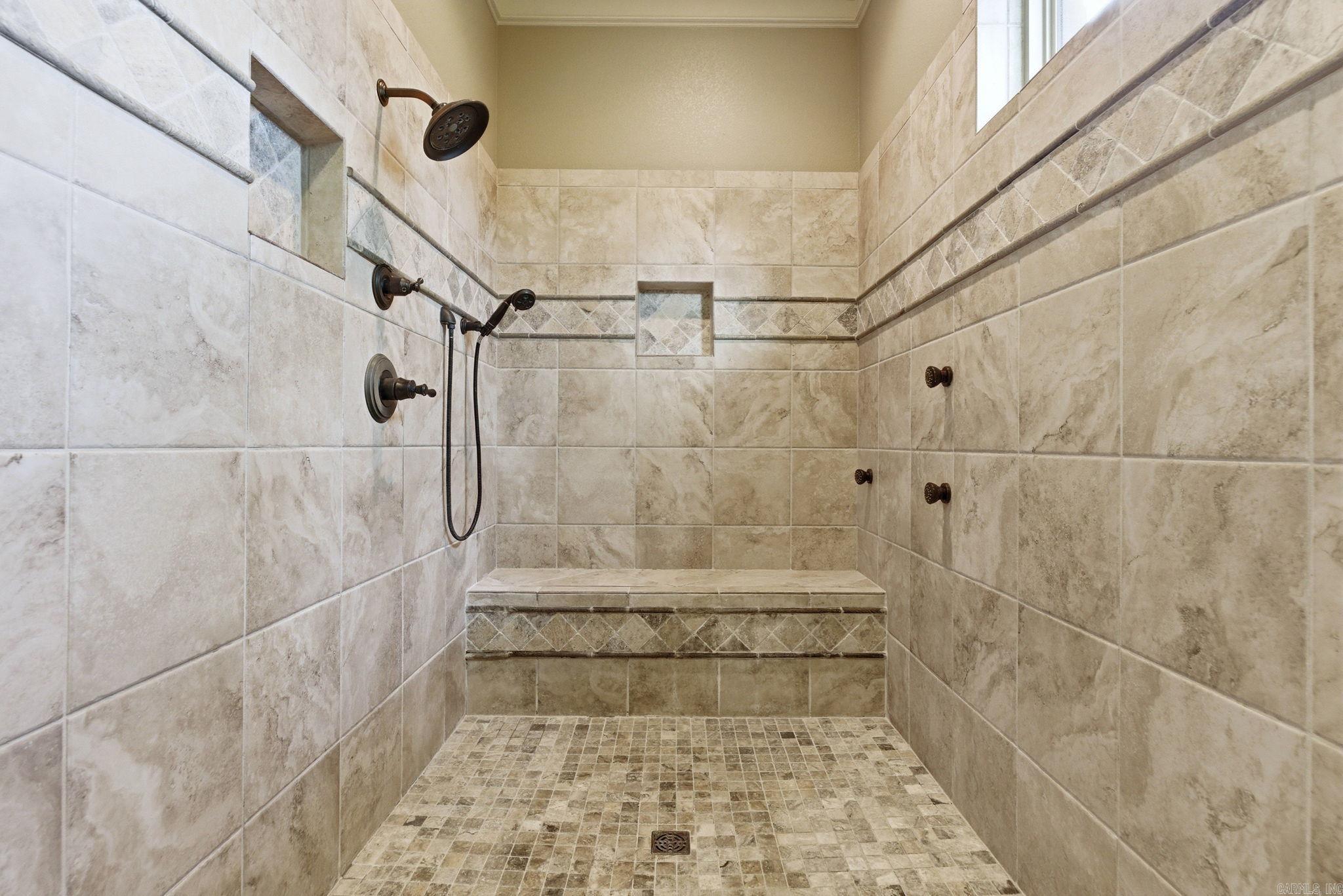 HUNTERS CHASE ESTATES - Residential
