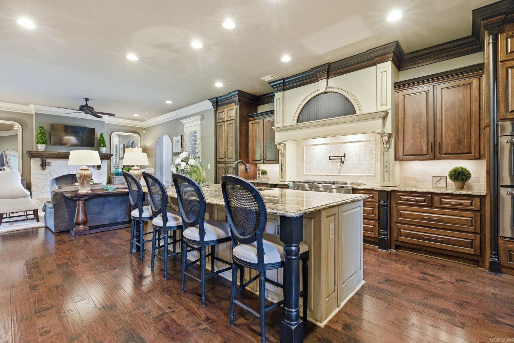 HUNTERS CHASE ESTATES - Residential
