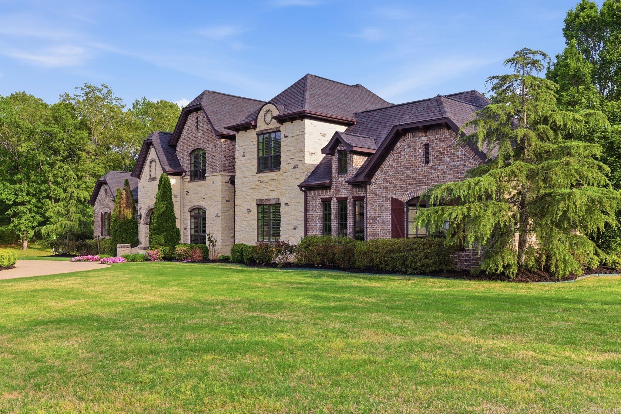 HUNTERS CHASE ESTATES - Residential