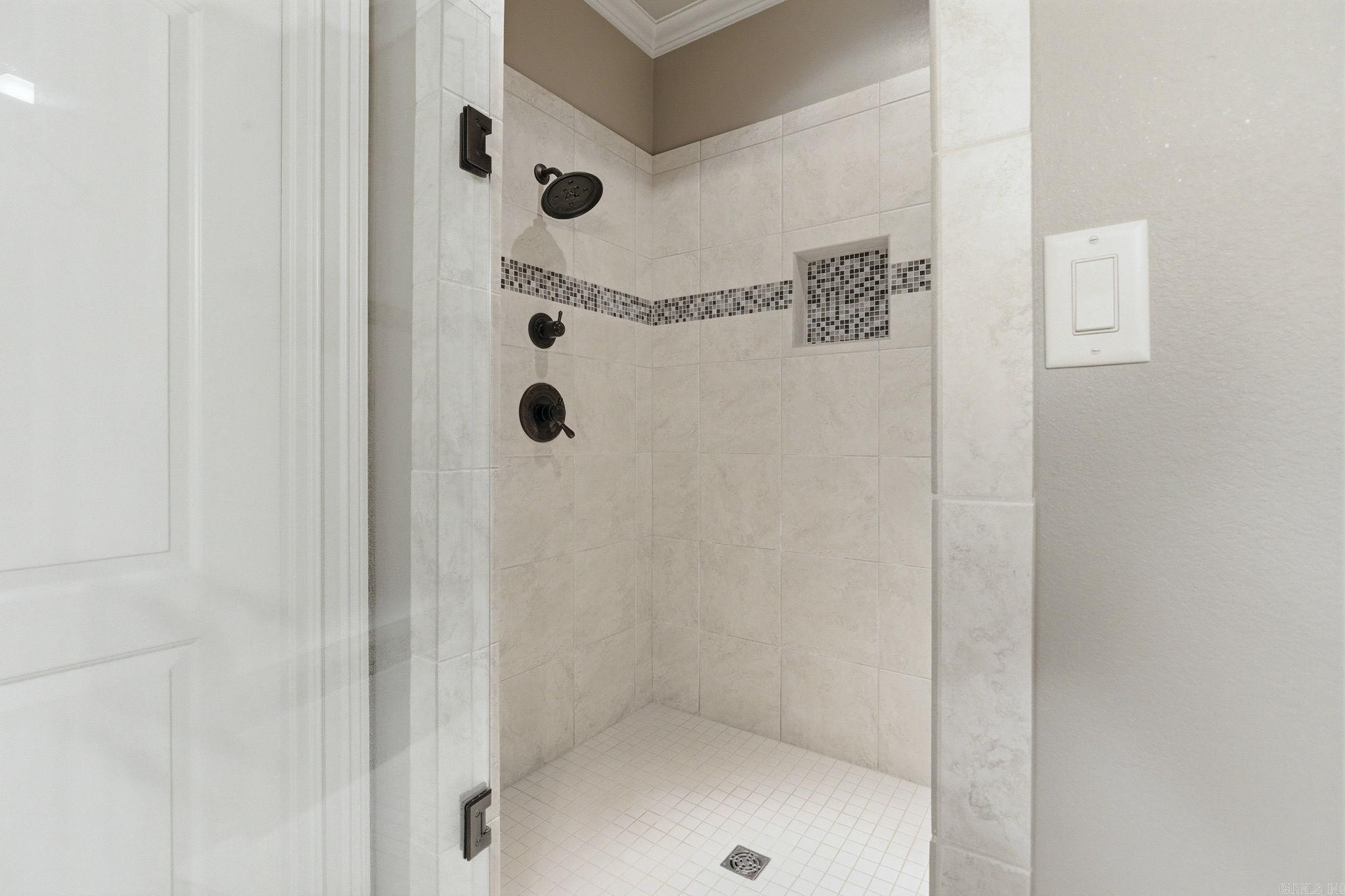 HUNTERS CHASE ESTATES - Residential