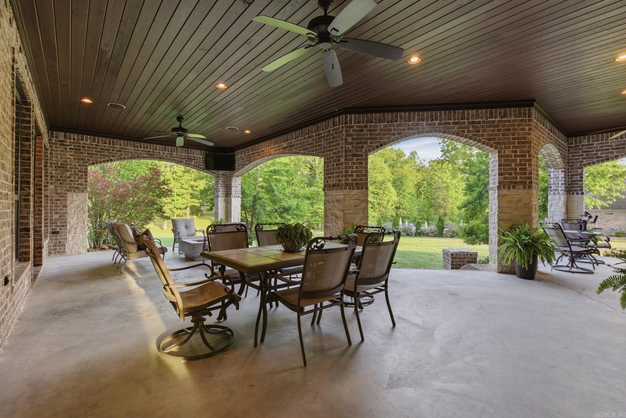 HUNTERS CHASE ESTATES - Residential