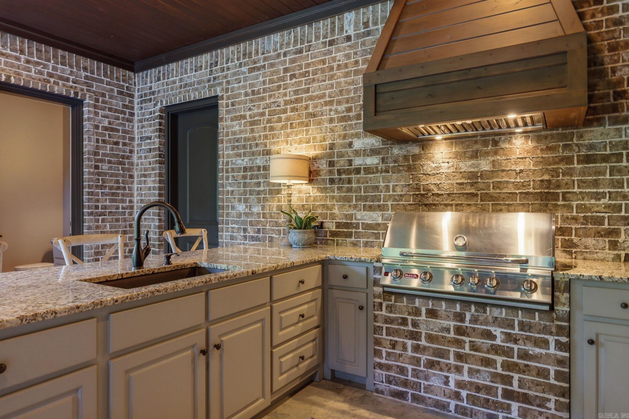 HUNTERS CHASE ESTATES - Residential