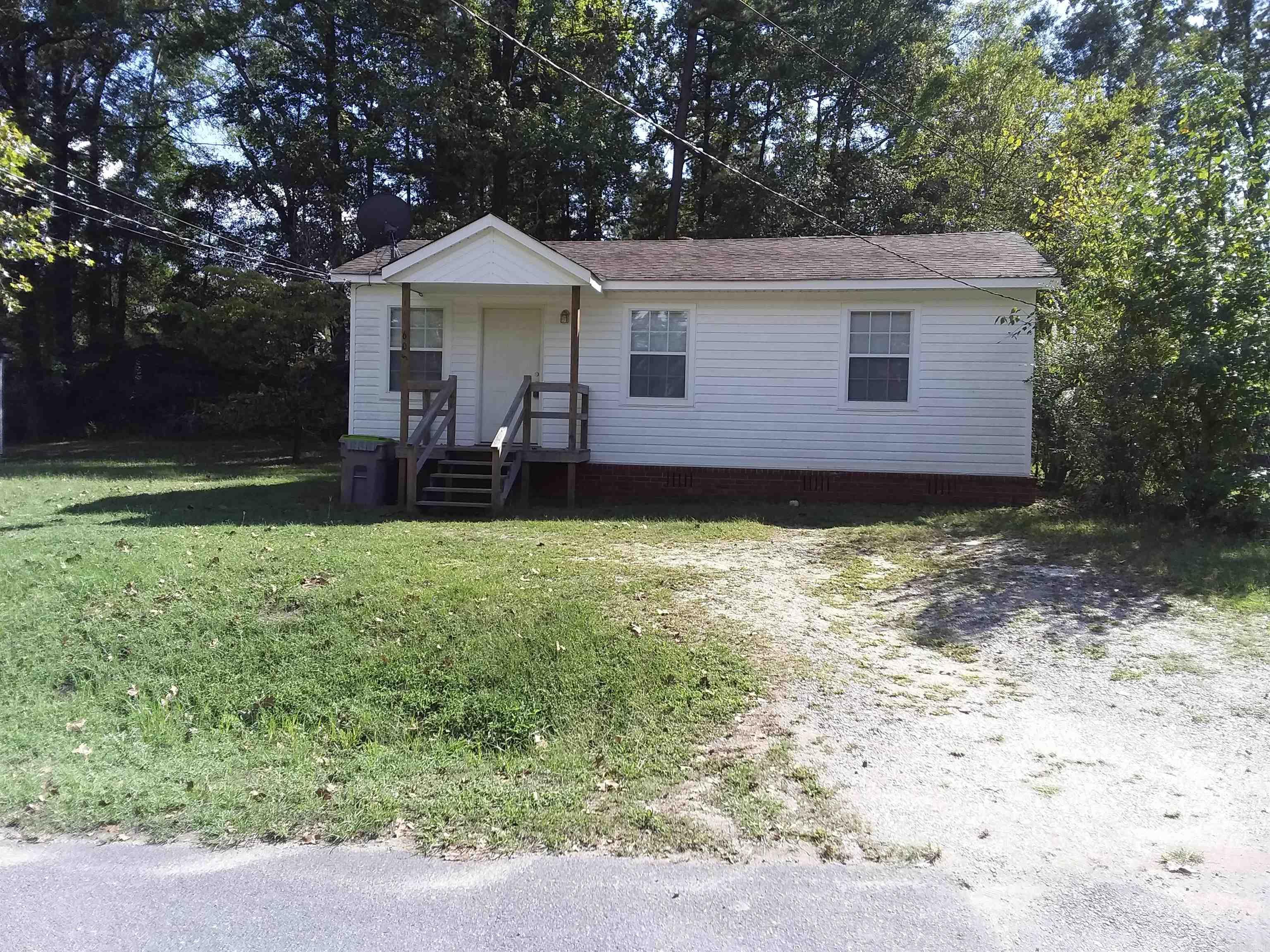 Great investment property right in Benton. Cute 2 bedroom, 1 bath home ready to move into. Sits on .18 of an acre, new paint, newer vinyl flooring, window unit heats and cools, newer windows. Sold As Is Where Is!!