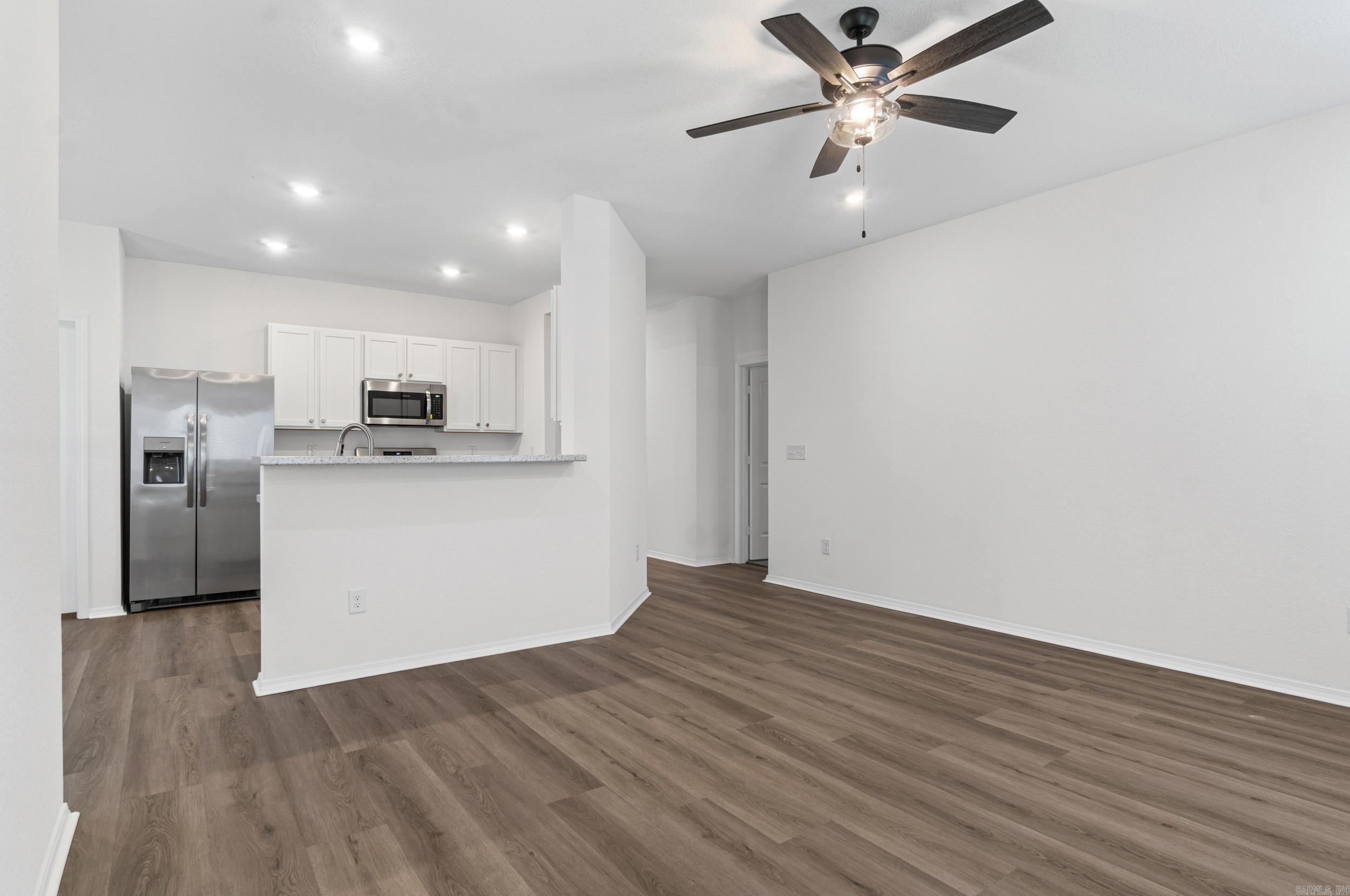 DEERFIELD ESTATES - Residential