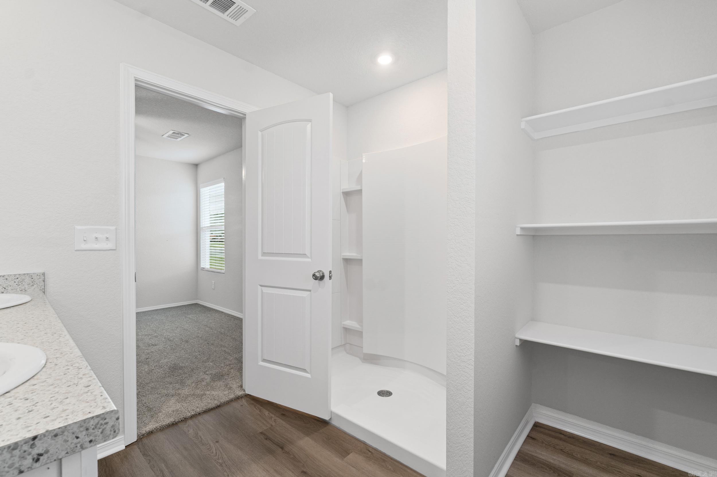 DEERFIELD ESTATES - Residential
