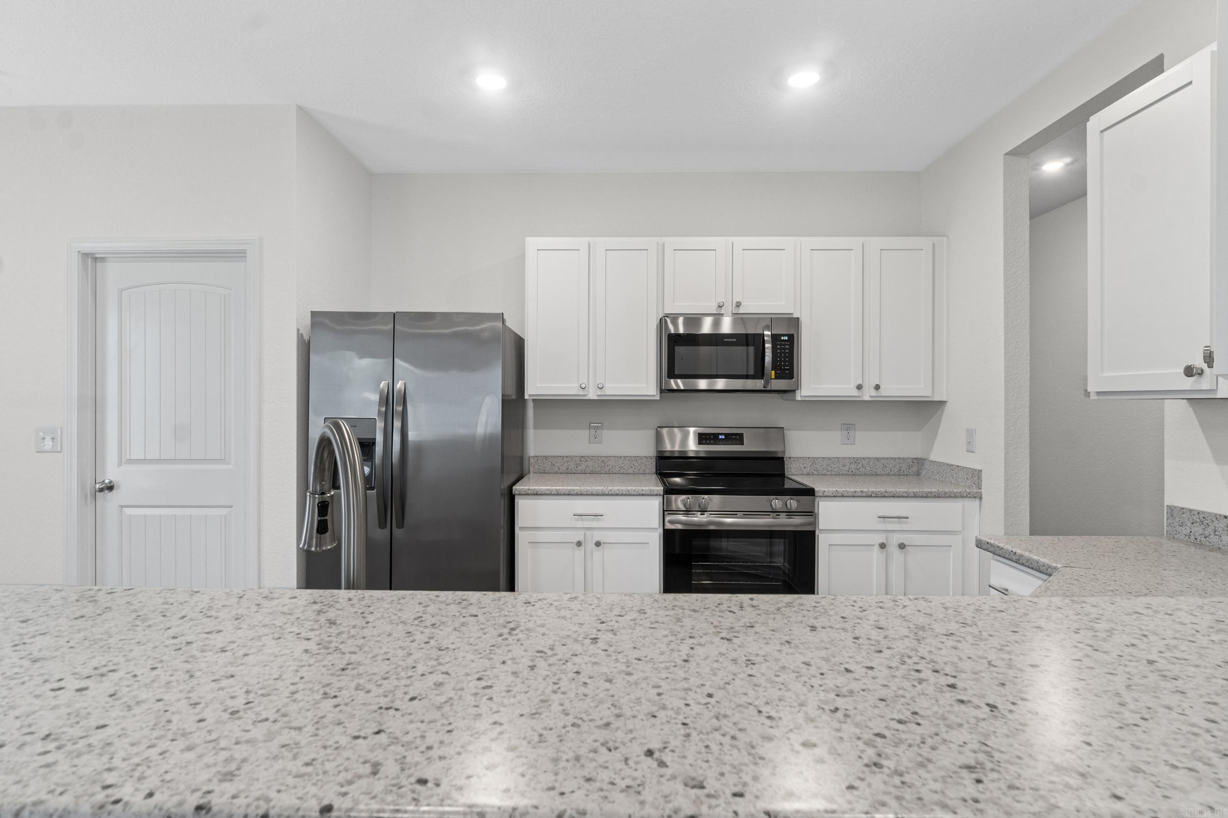 DEERFIELD ESTATES - Residential