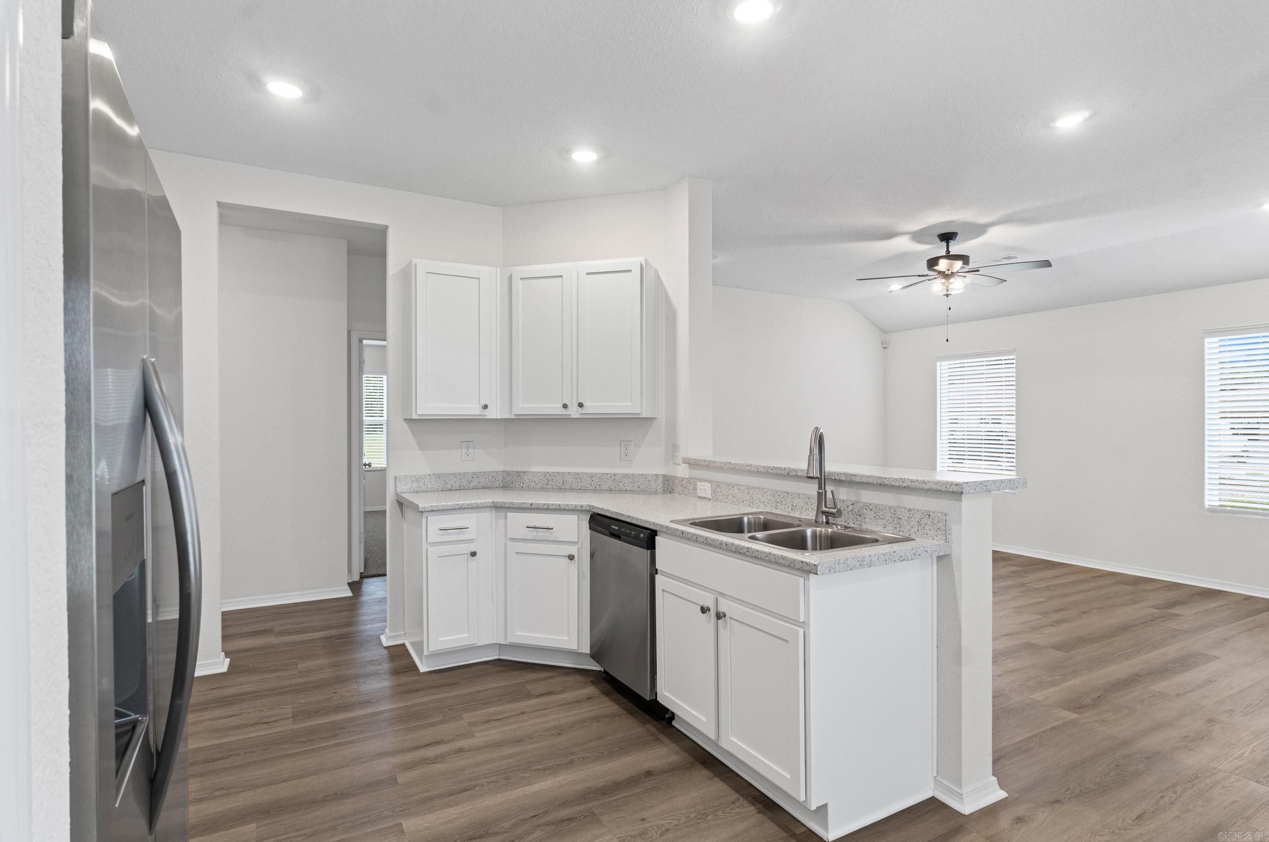 DEERFIELD ESTATES - Residential