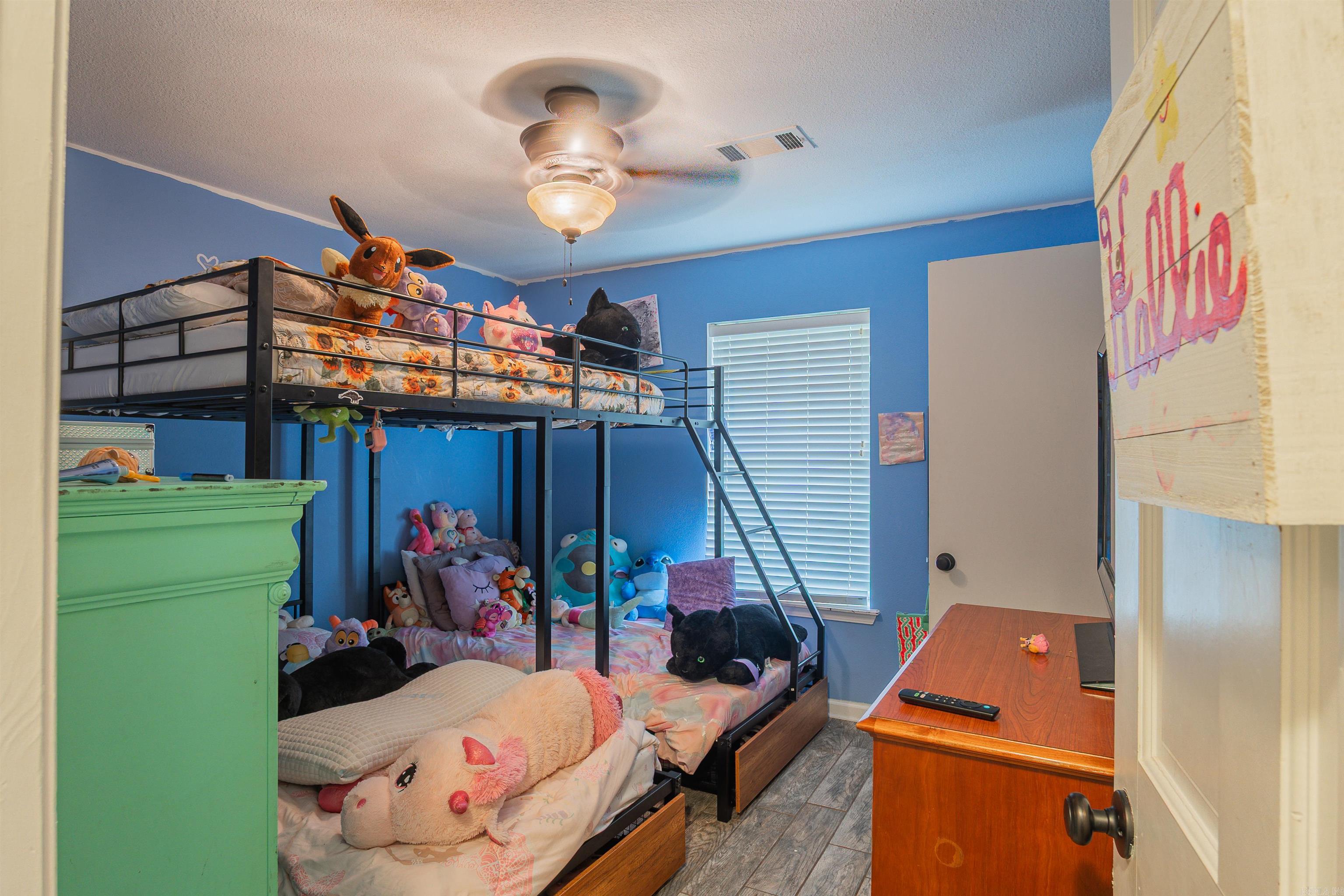 COUNTRY WOOD SUB UNIT - Residential