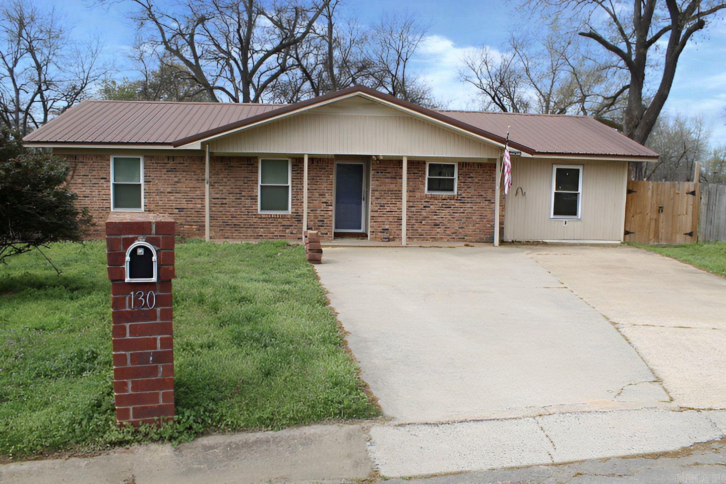 This ranch syle home features 3 bedrooms and 2 bathrooms inn a sgtraightforward single-level layout. The property sits on a cul-de-sac street, offering a quiet residential setting with a practical floor plan desigen.  The home'sinteriorn provides practical living space across its bedrooms and bathrooms. Outside , a fenced backyard offers privacy and defined outdoor space for the property.  This home is close to Little Rock Air Force Base, making it convenient for military personel and their residents.      No Disclosures and property is being sold as is.  Agents please see confidential remarks for showing and additional information and offer presentation.